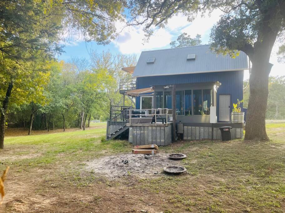 Bastrop Tiny Disc Golf Retreat & climatized pool view 4