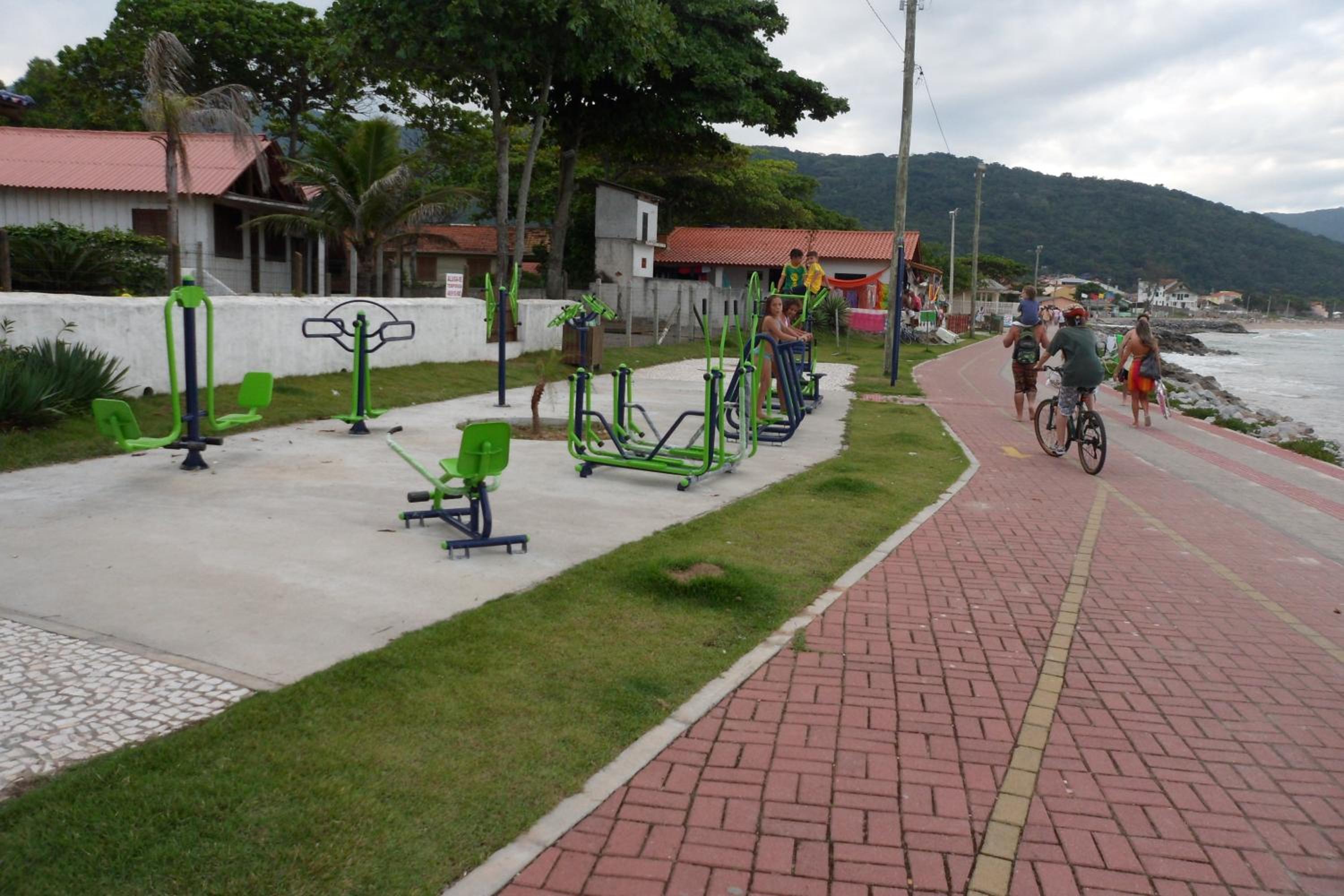 Sobrado 50 metros da Praia da Armação e Matadeiro-Floripa!! 35