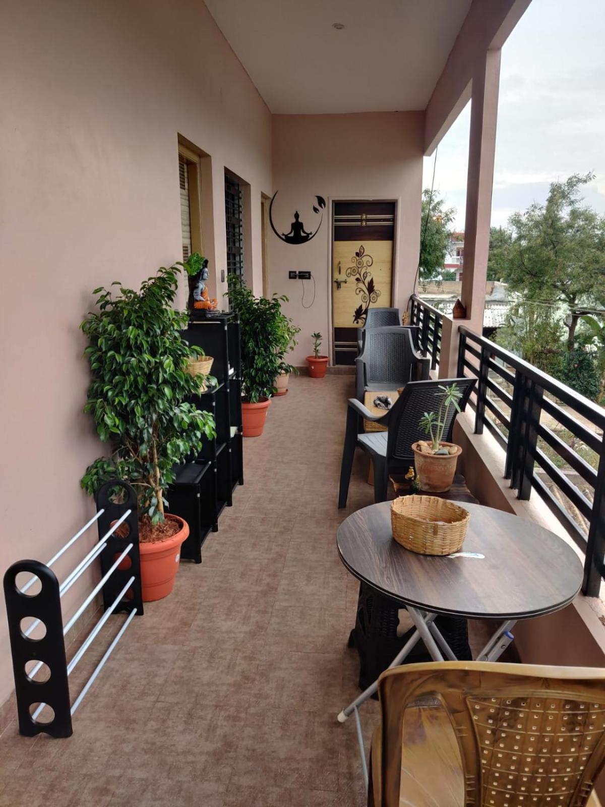 Lee home stay