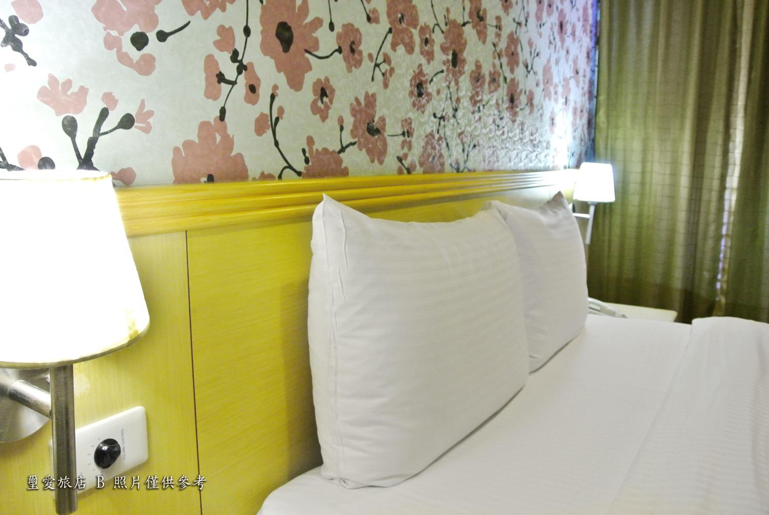 Say Love Hotel