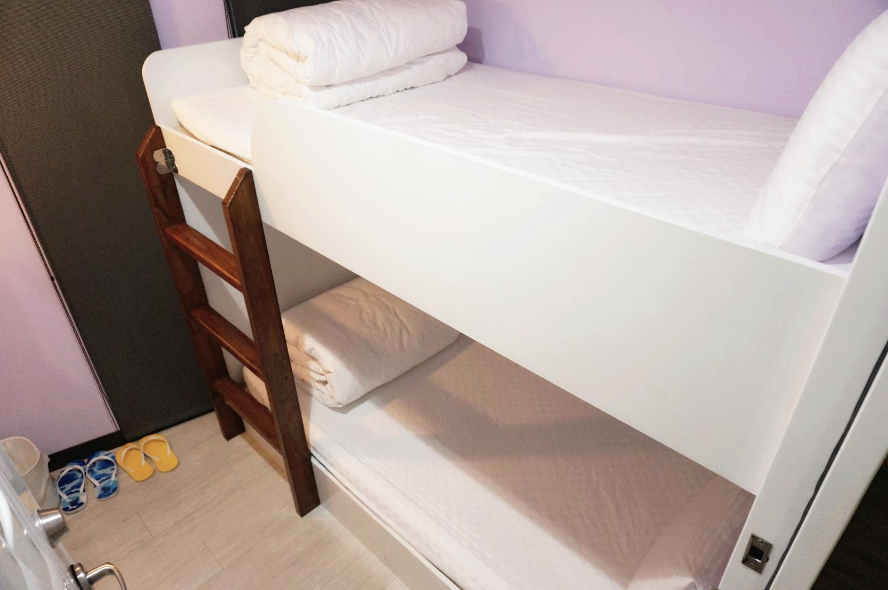 Say Love Hotel - Image 3