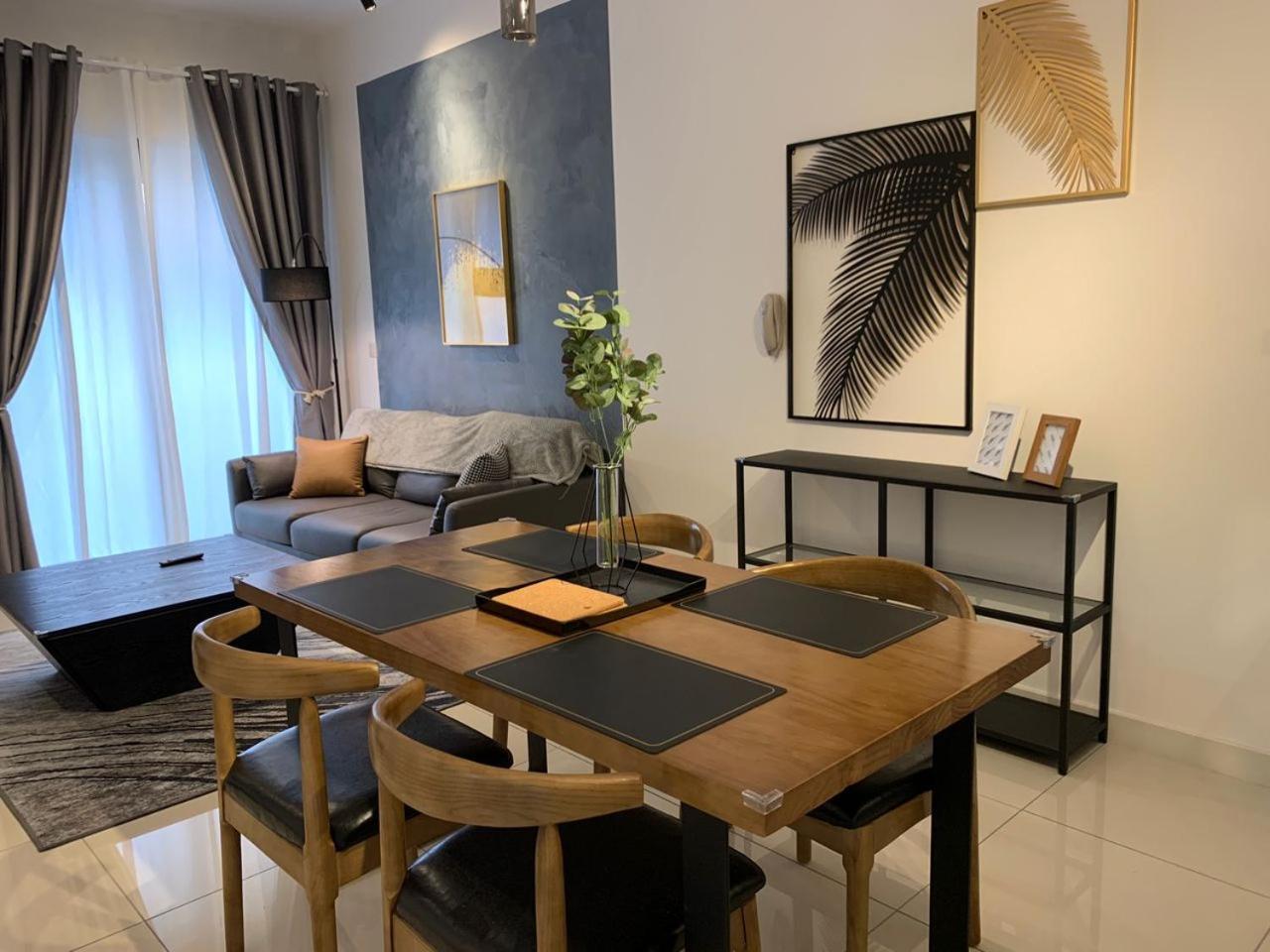 Continew by Plush Services