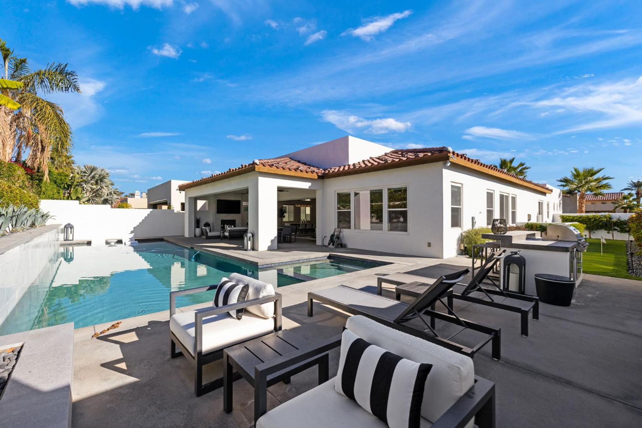 Sports Fan Paradise w/ Pool+Golf view 3