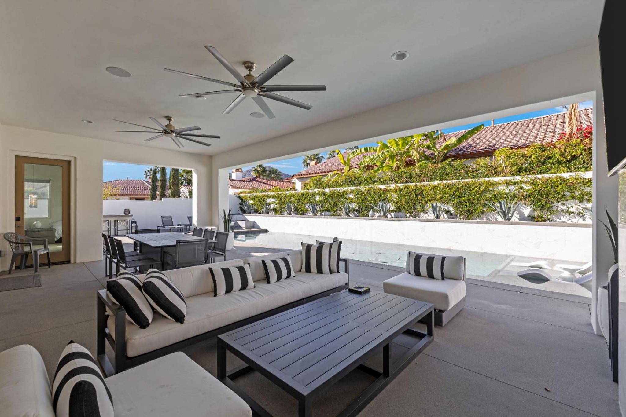 Sports Fan Paradise w/ Pool+Golf view 4