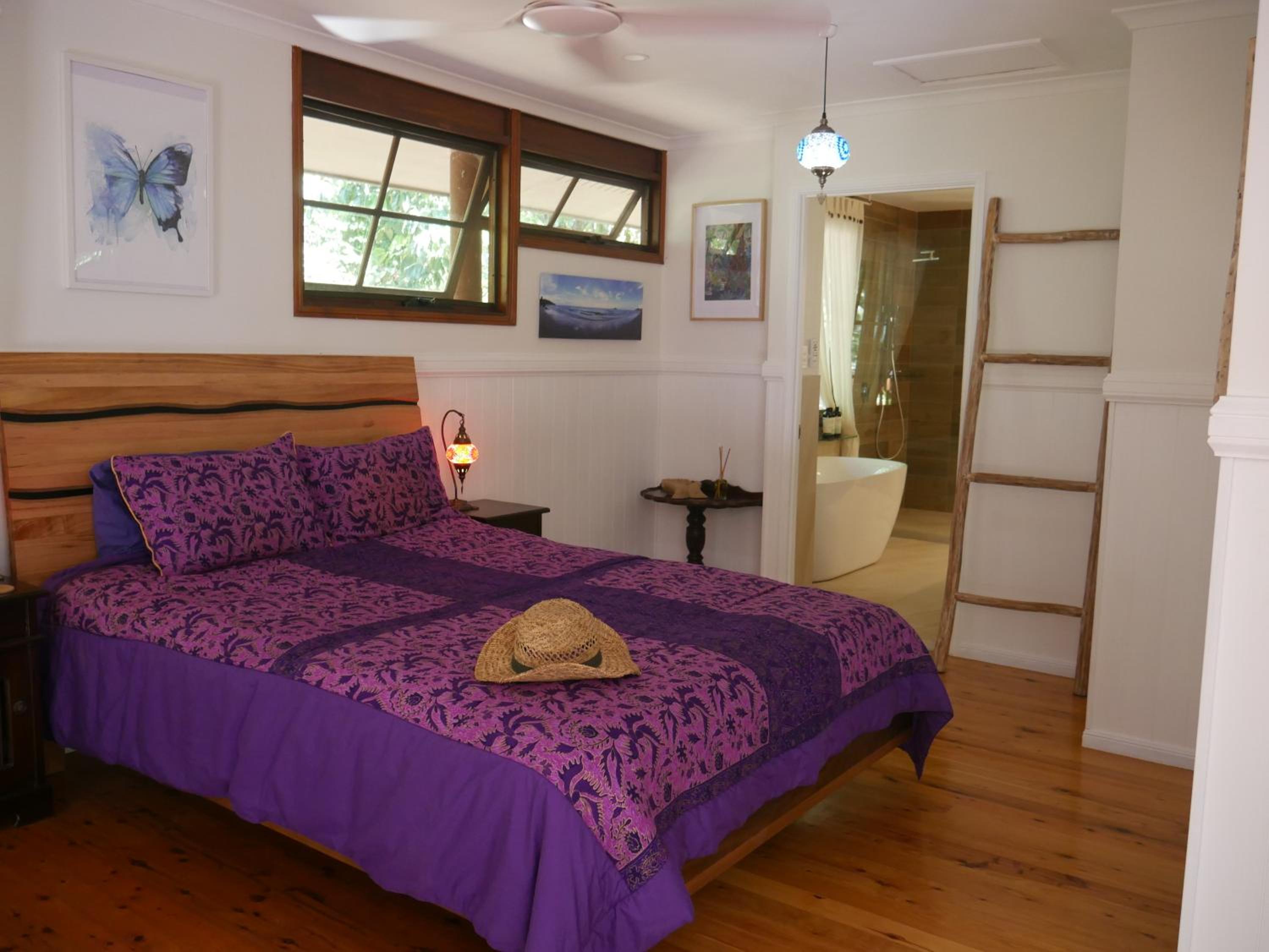 Fairy Falls - romantic Daintree Rainforest retreat with enchanting waterfall