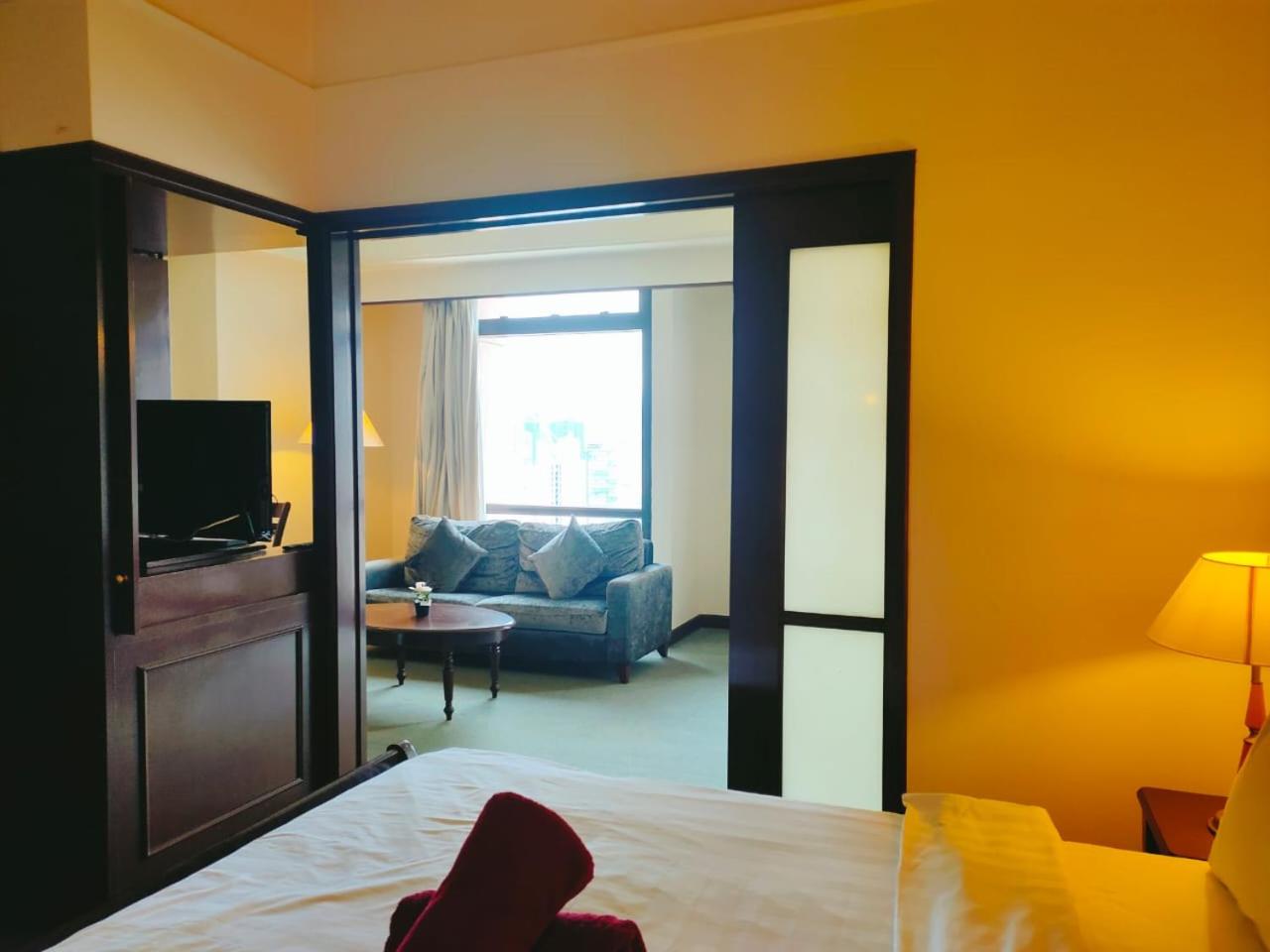 Suites at TimesSquare by Plush