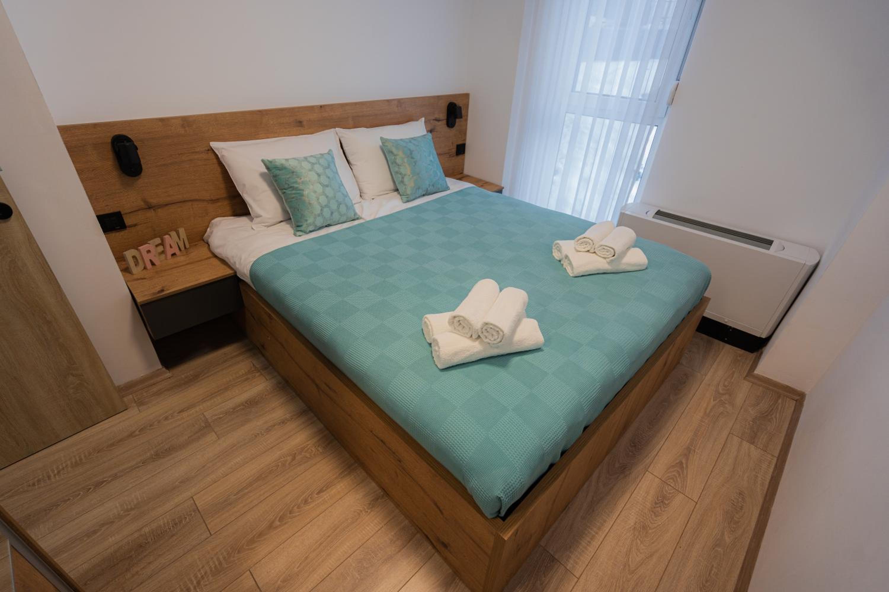 Lynx Apartment
