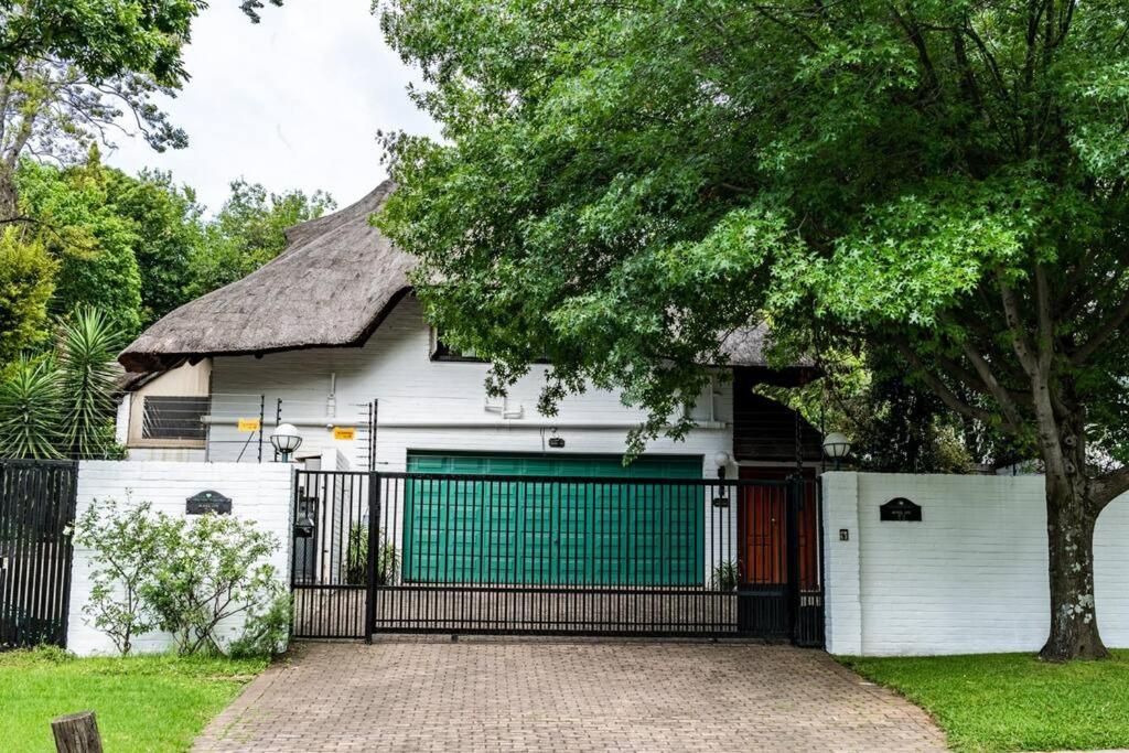 The Juweel House