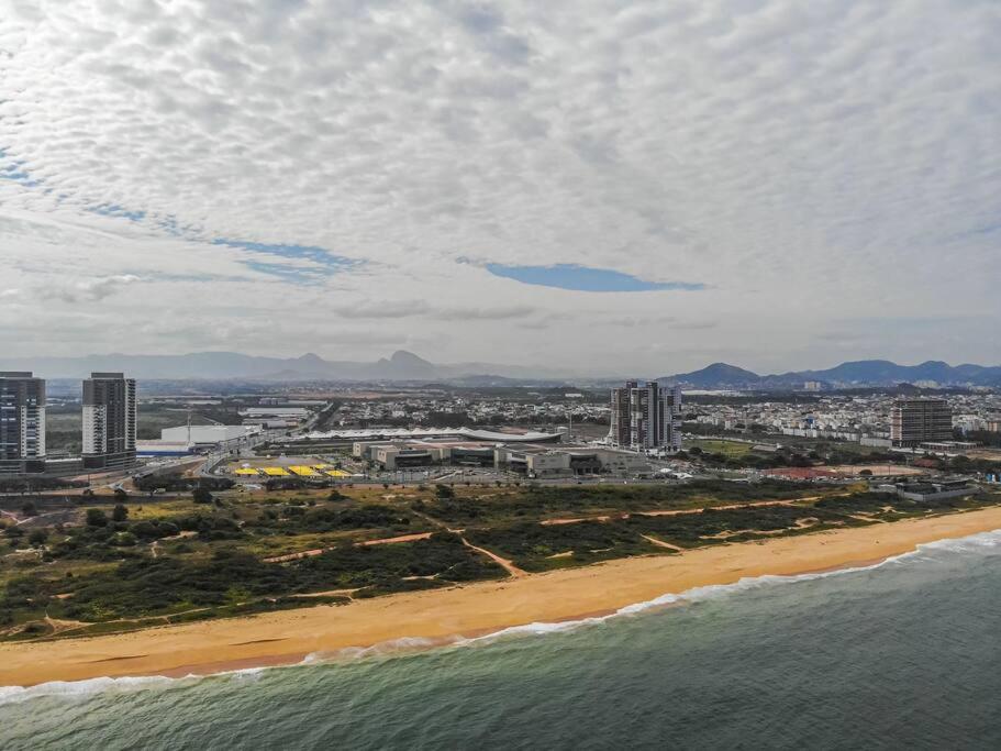 Ap novo em frente a shopping center e próximo a praia