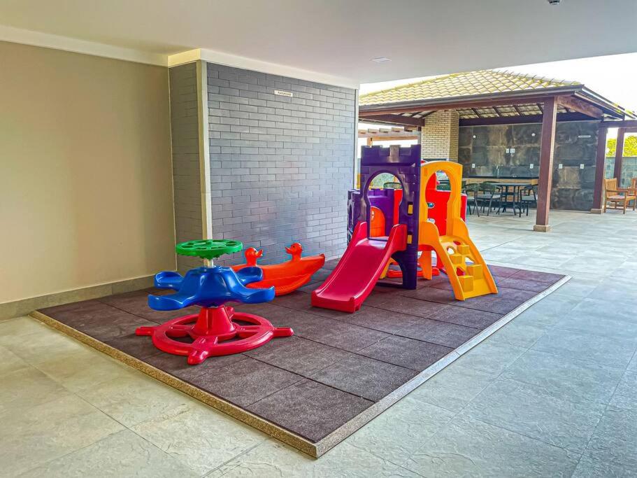 Ap novo em frente a shopping center e próximo a praia