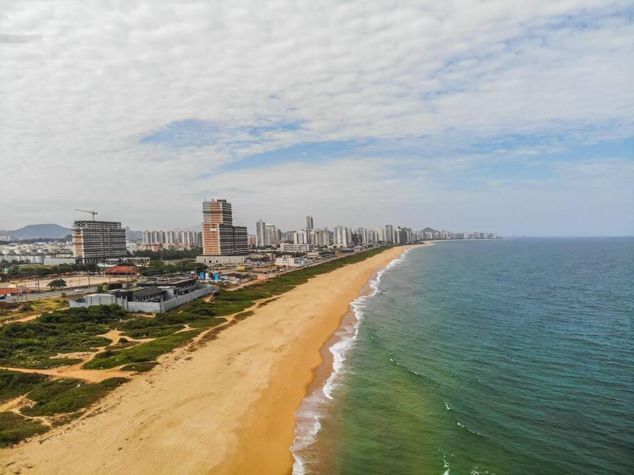 Ap novo em frente a shopping center e próximo a praia