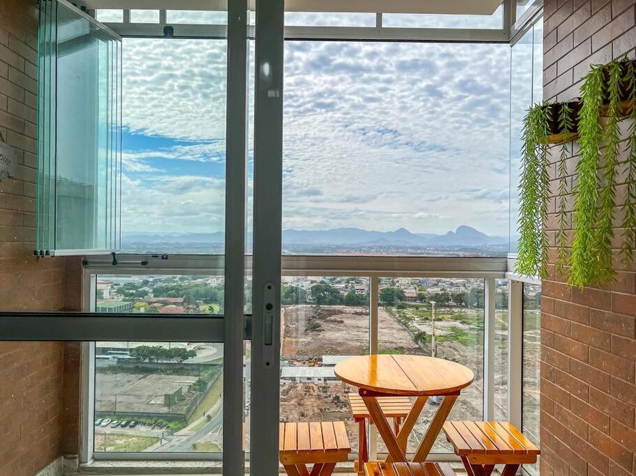 Ap novo em frente a shopping center e próximo a praia