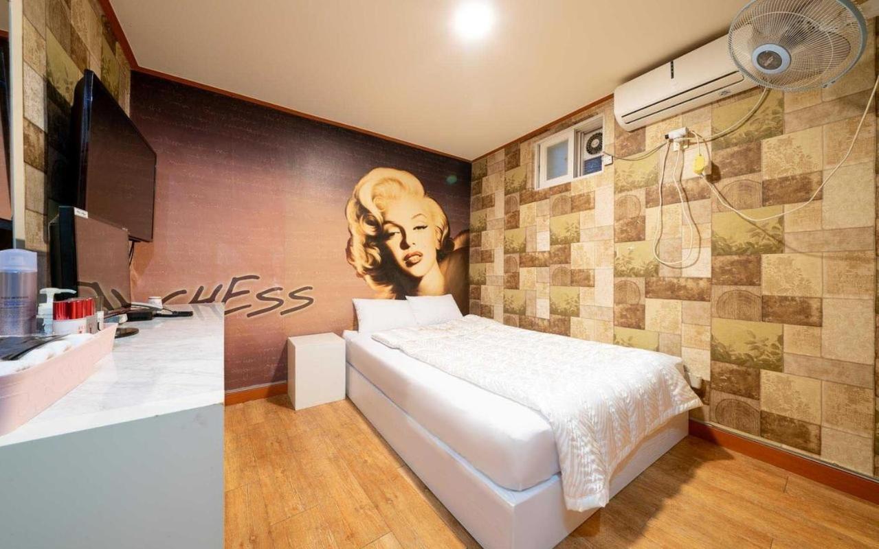 Chess Motel