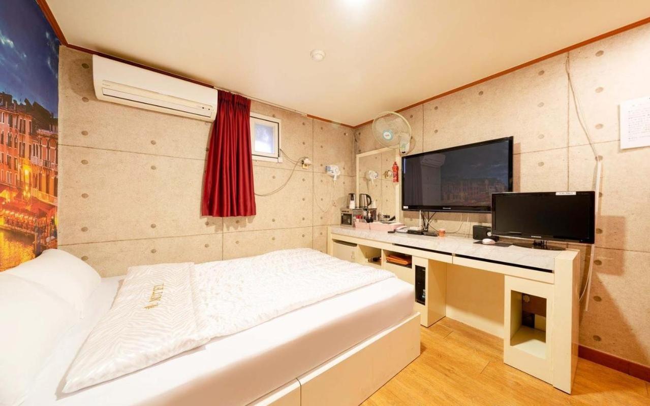 Chess Motel