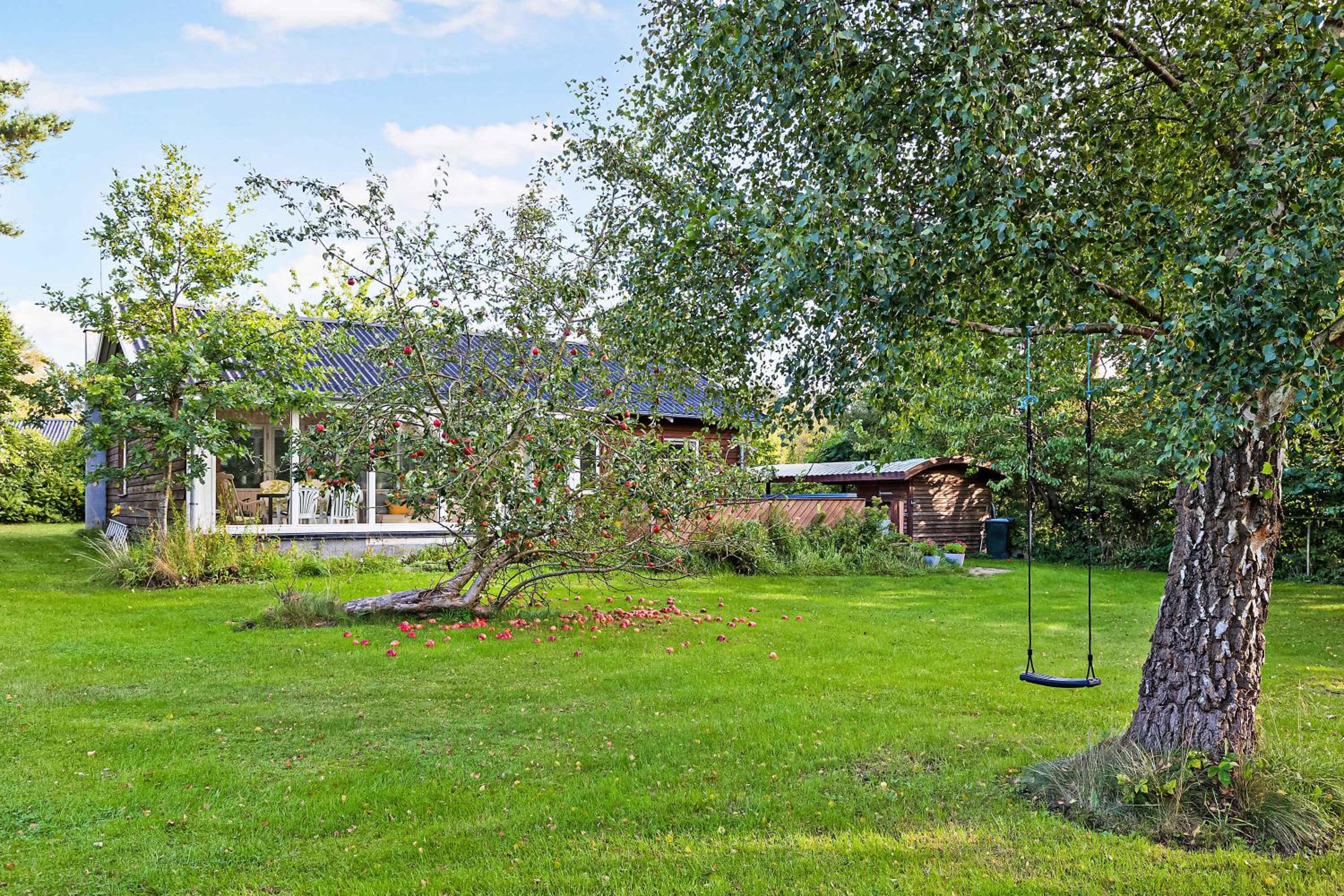 Scenic Summer House 600 Meters From Sandy Beach view 2
