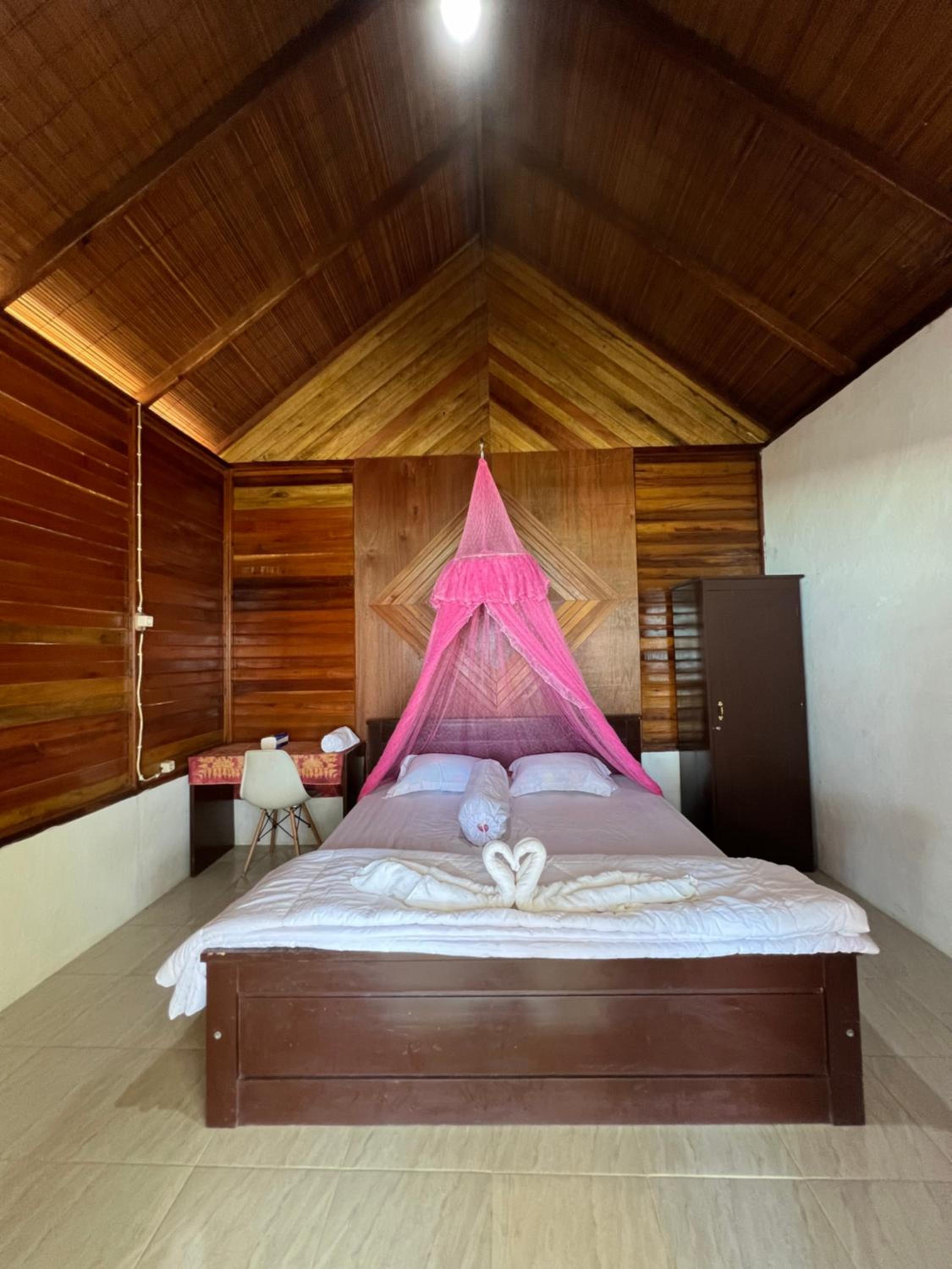 Insarek homestay