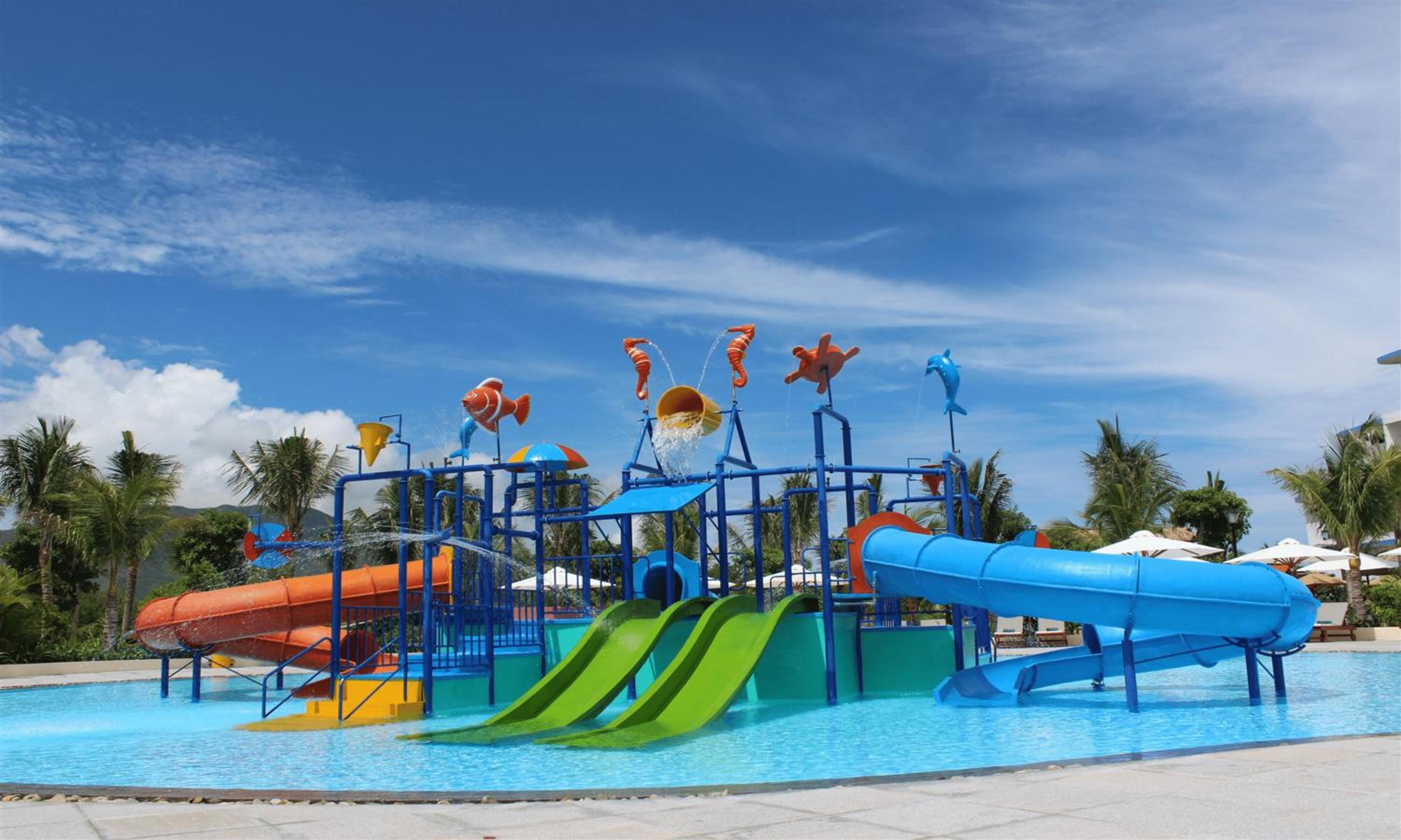 Cam Ranh Riviera Beach Resort & Spa 4