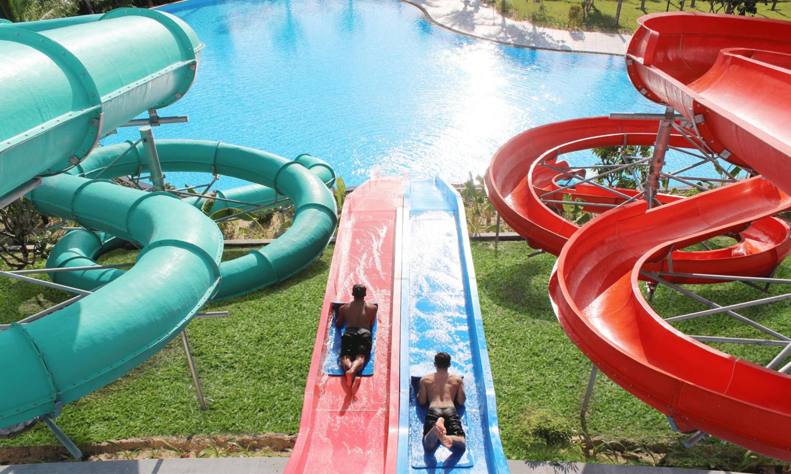 Cam Ranh Riviera Beach Resort & Spa 3