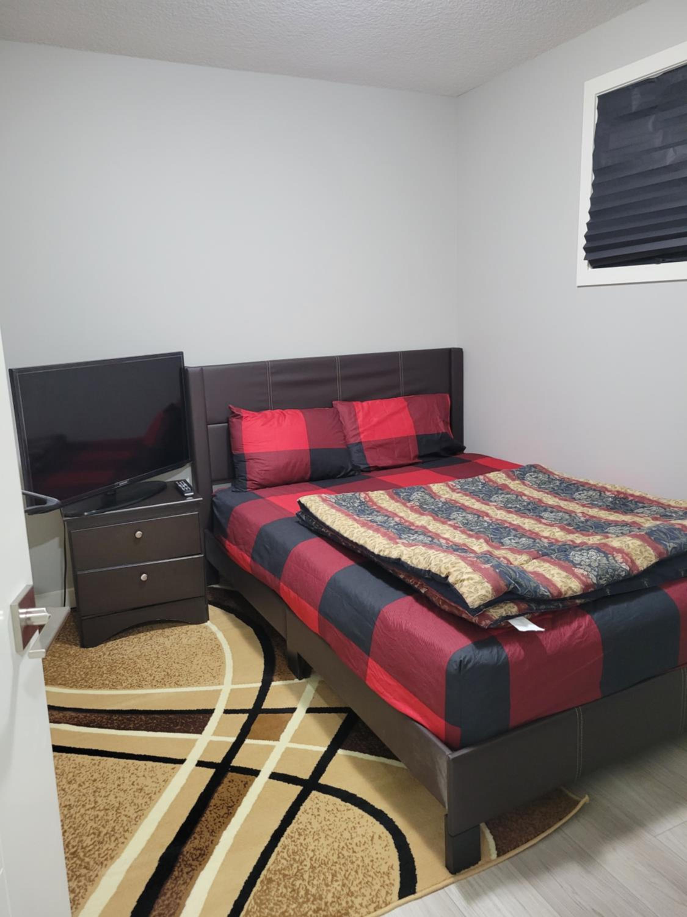Brand New 2 Bedroom Basement Suite with Wifi
