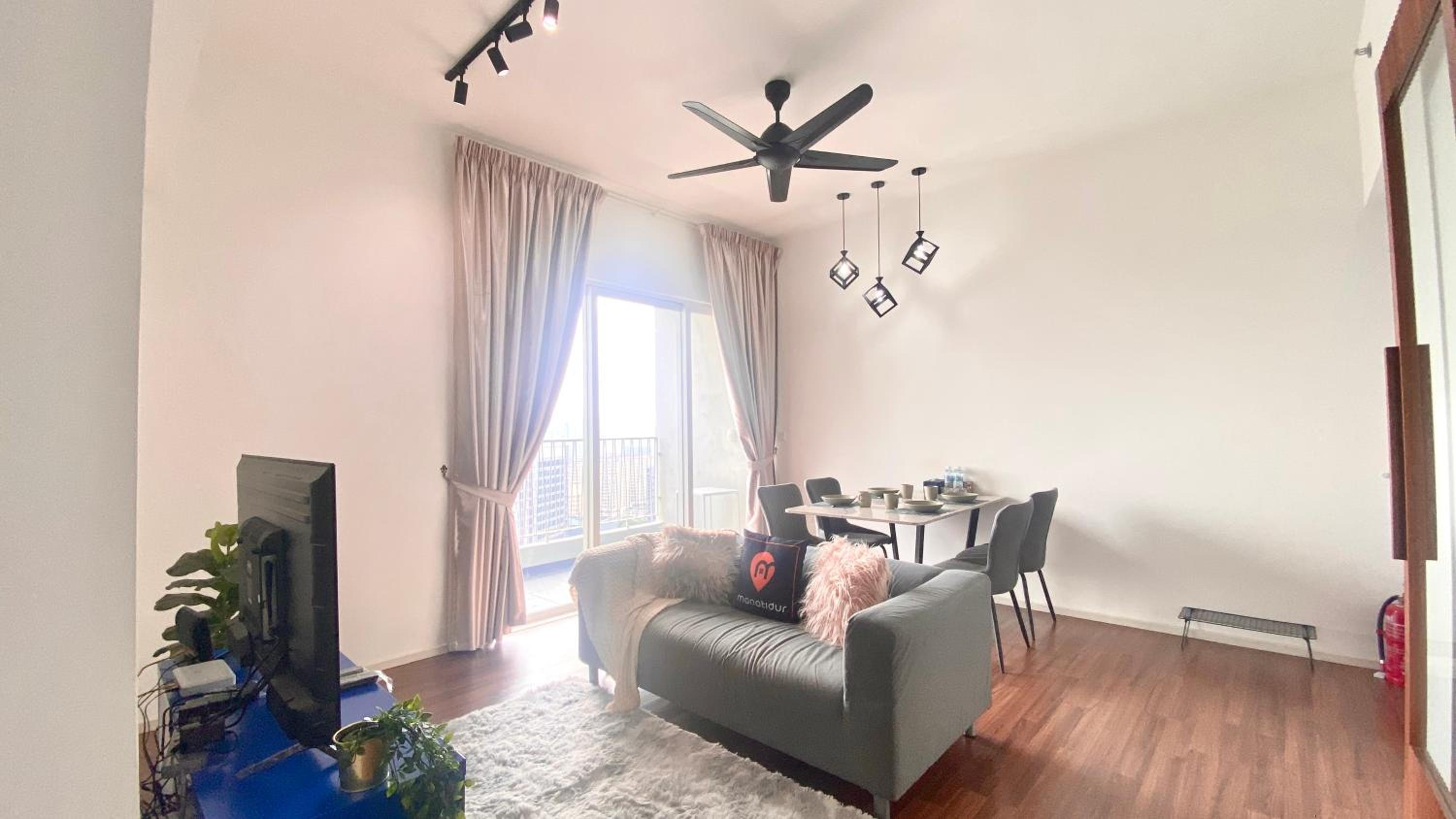 UNA Serviced Apartment by manatidur
