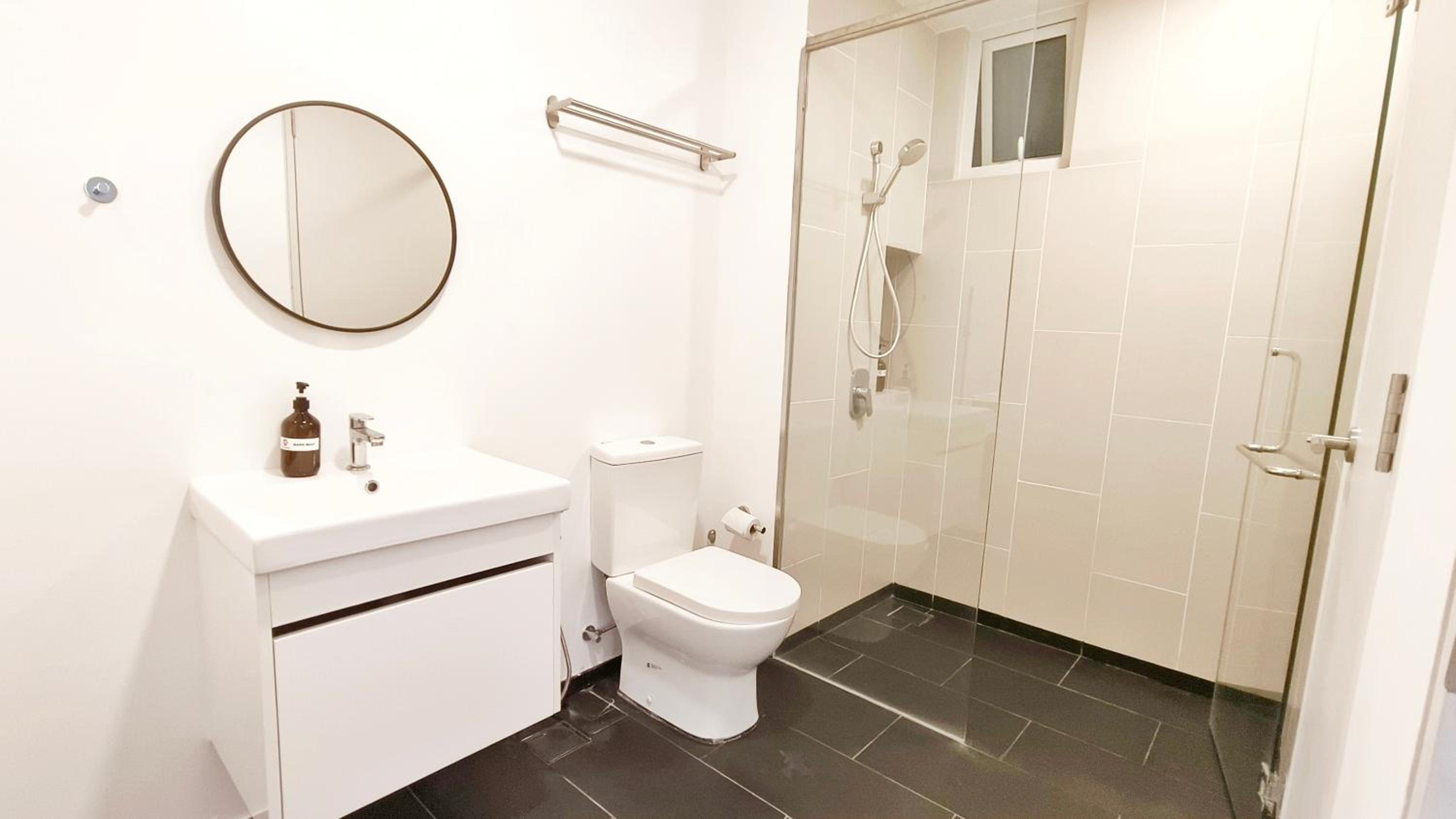UNA Serviced Apartment by manatidur