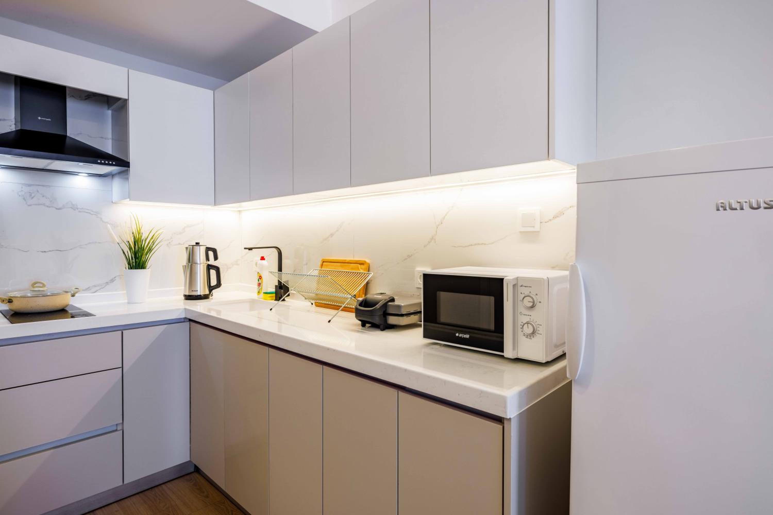 Monnas Suite - Image 116