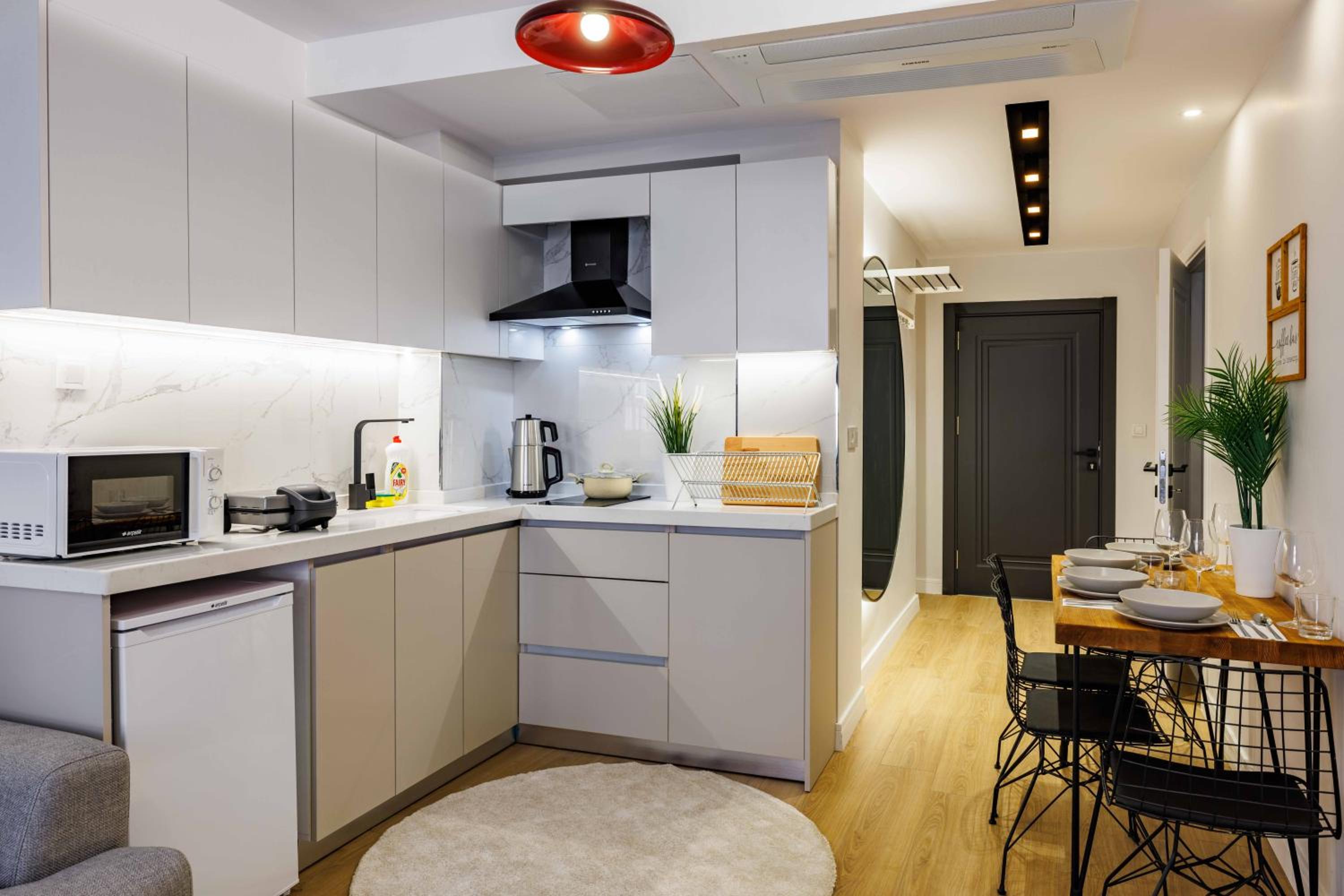 Monnas Suite - Image 176