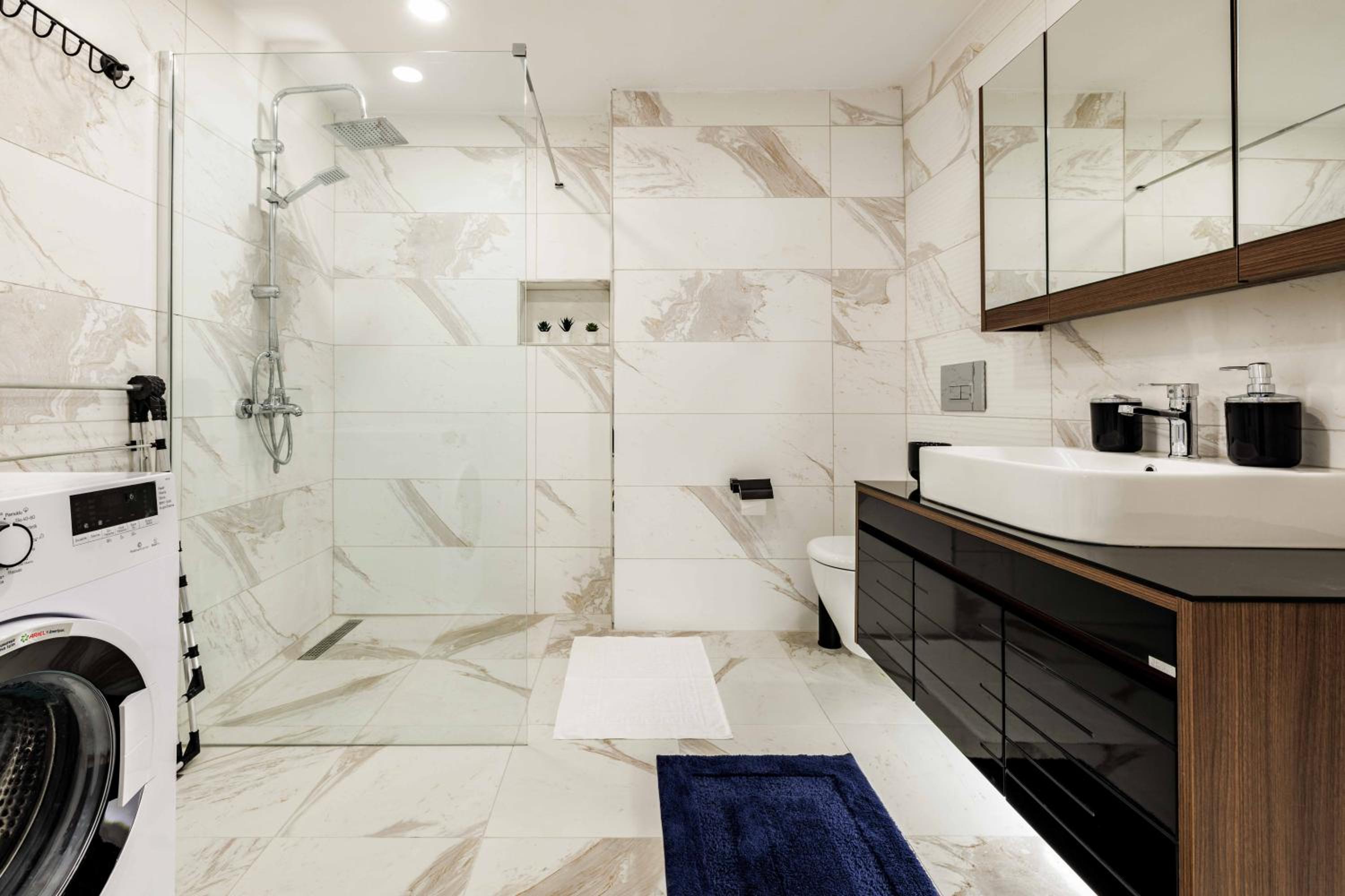 Monnas Suite - Image 85