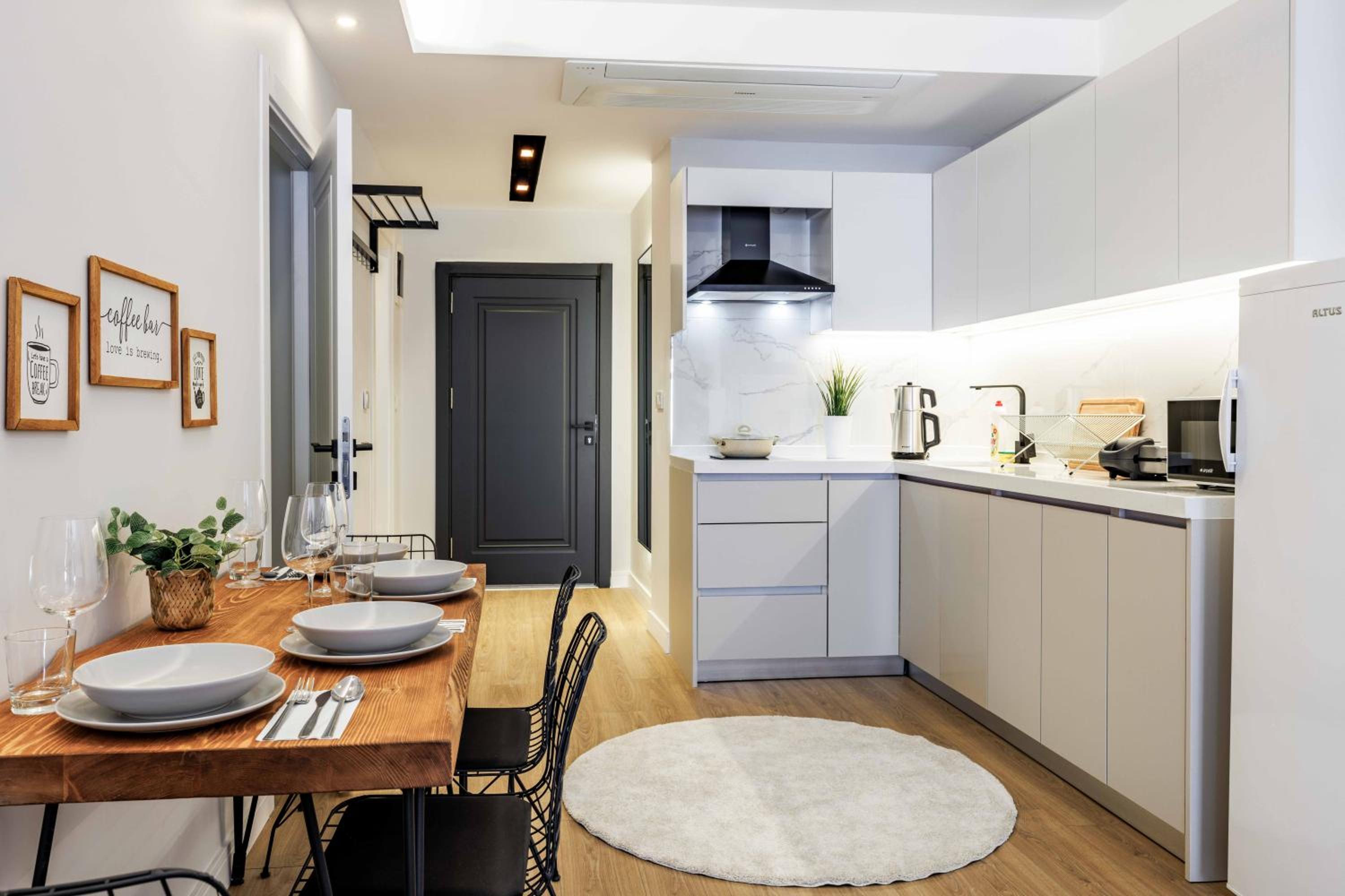 Monnas Suite - Image 178