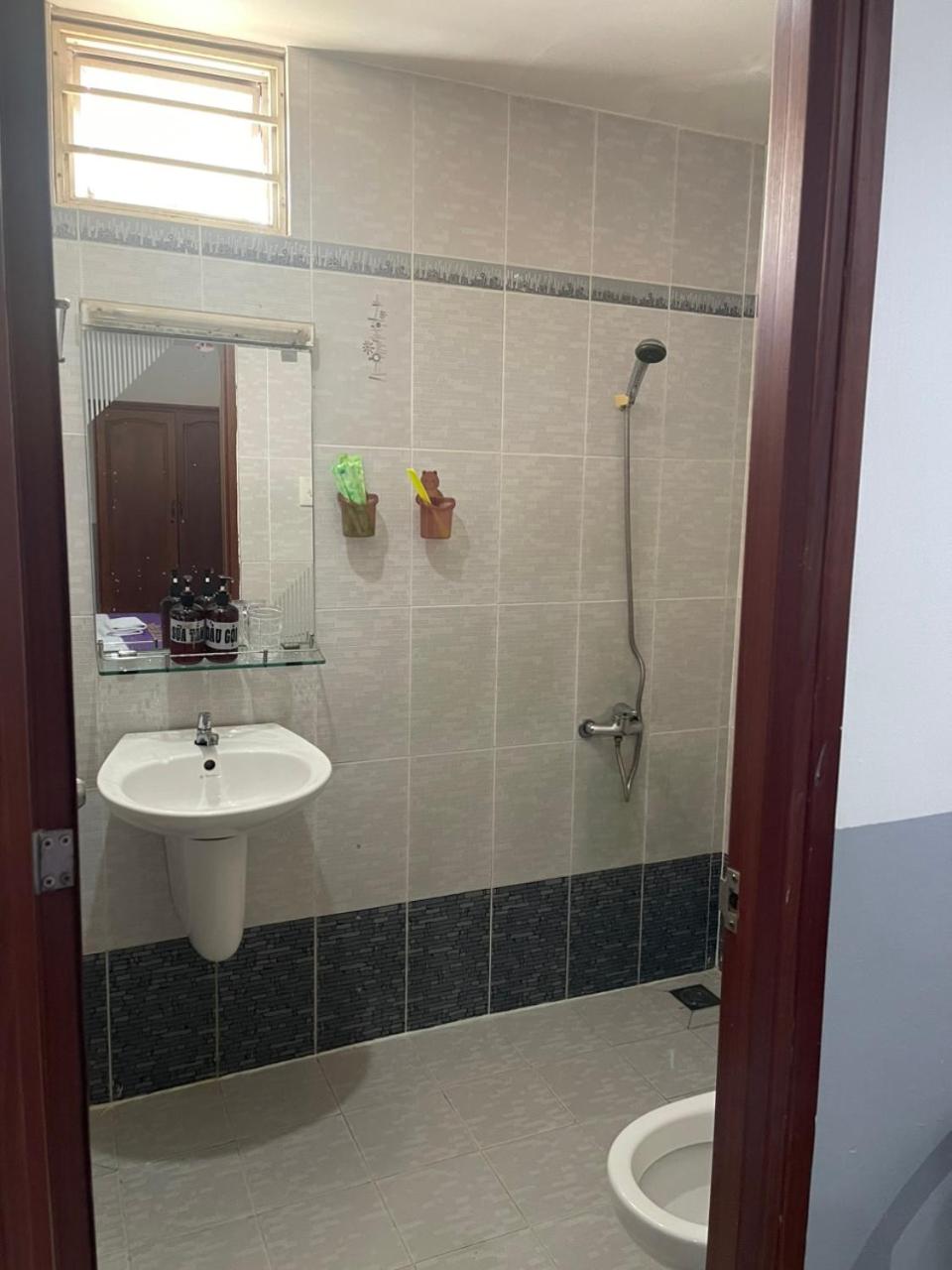 Đại Hồng Hotel -142 Nơ Trang Long, Q. Bình Thạnh - by Bay Luxury