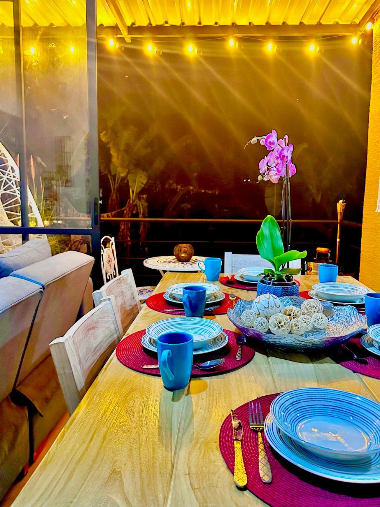 Apartamento Condominio Vacaciones G305 a 5 Minutos del Aeropuerto, 20 minutos del parque del cafe cerca en Armenia, Ubicado en La Tebaida.