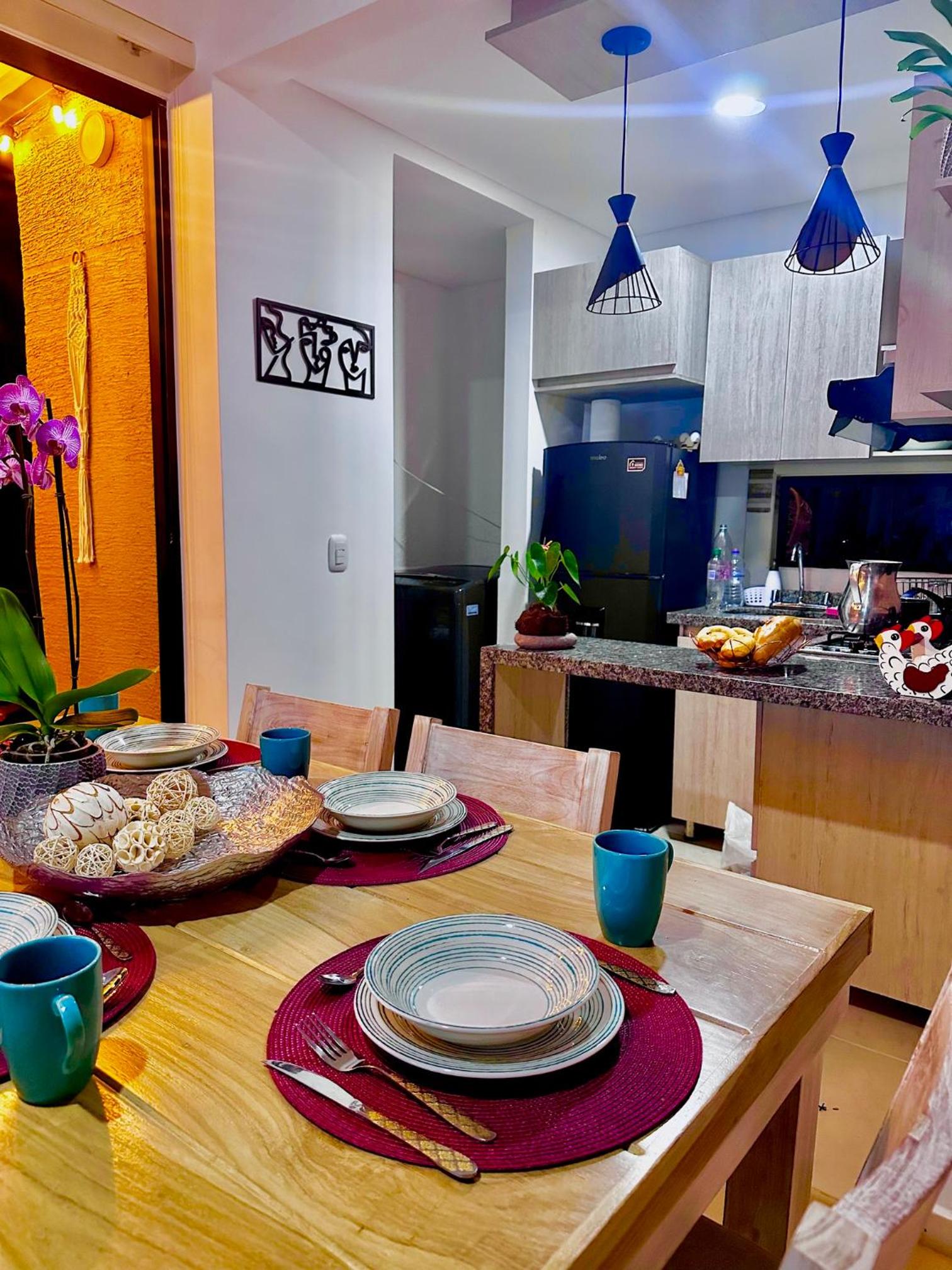 Apartamento Condominio Vacaciones G305 a 5 Minutos del Aeropuerto, 20 minutos del parque del cafe cerca en Armenia, Ubicado en La Tebaida.