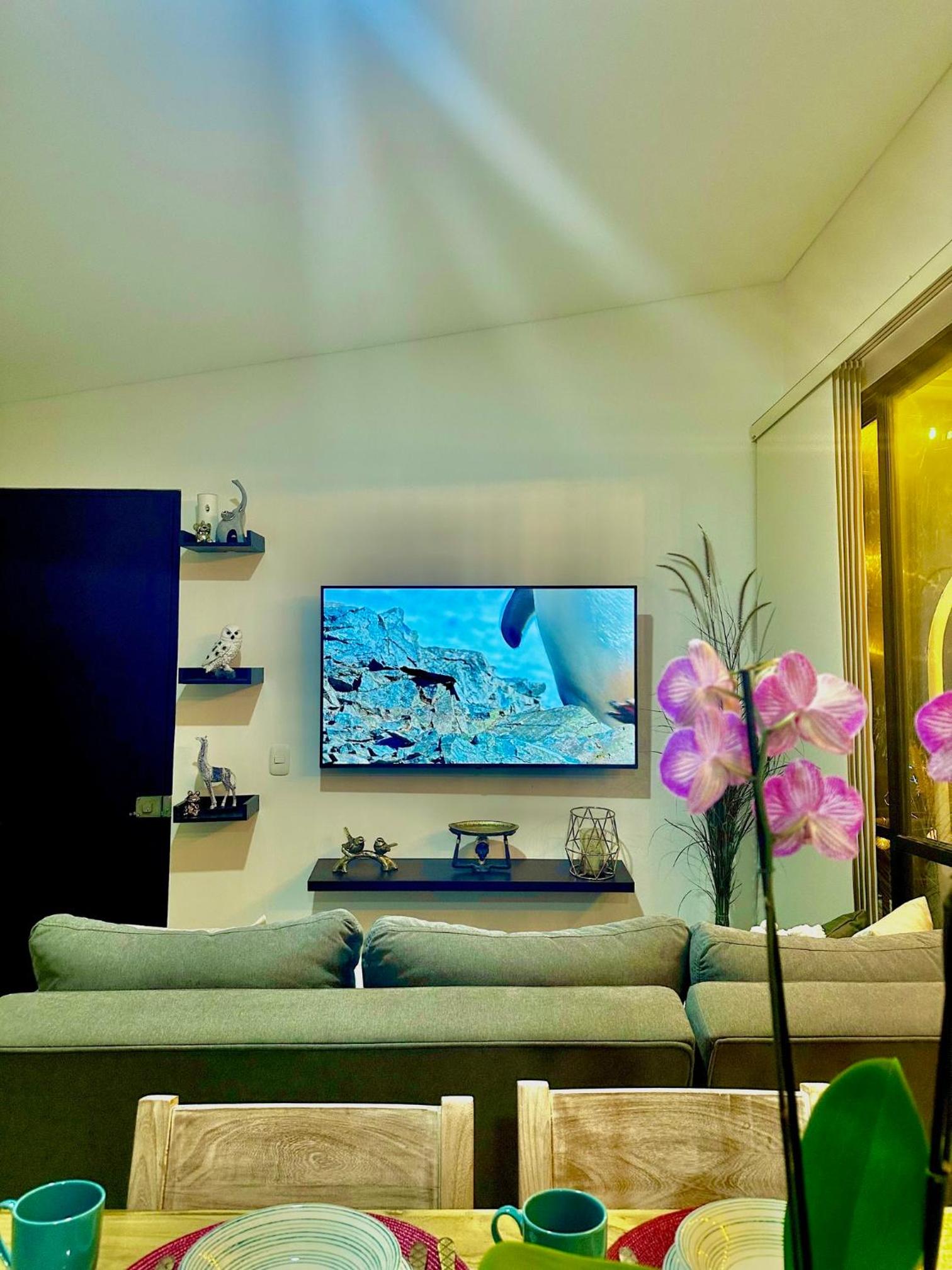 Apartamento Condominio Vacaciones G305 a 5 Minutos del Aeropuerto, 20 minutos del parque del cafe cerca en Armenia, Ubicado en La Tebaida.