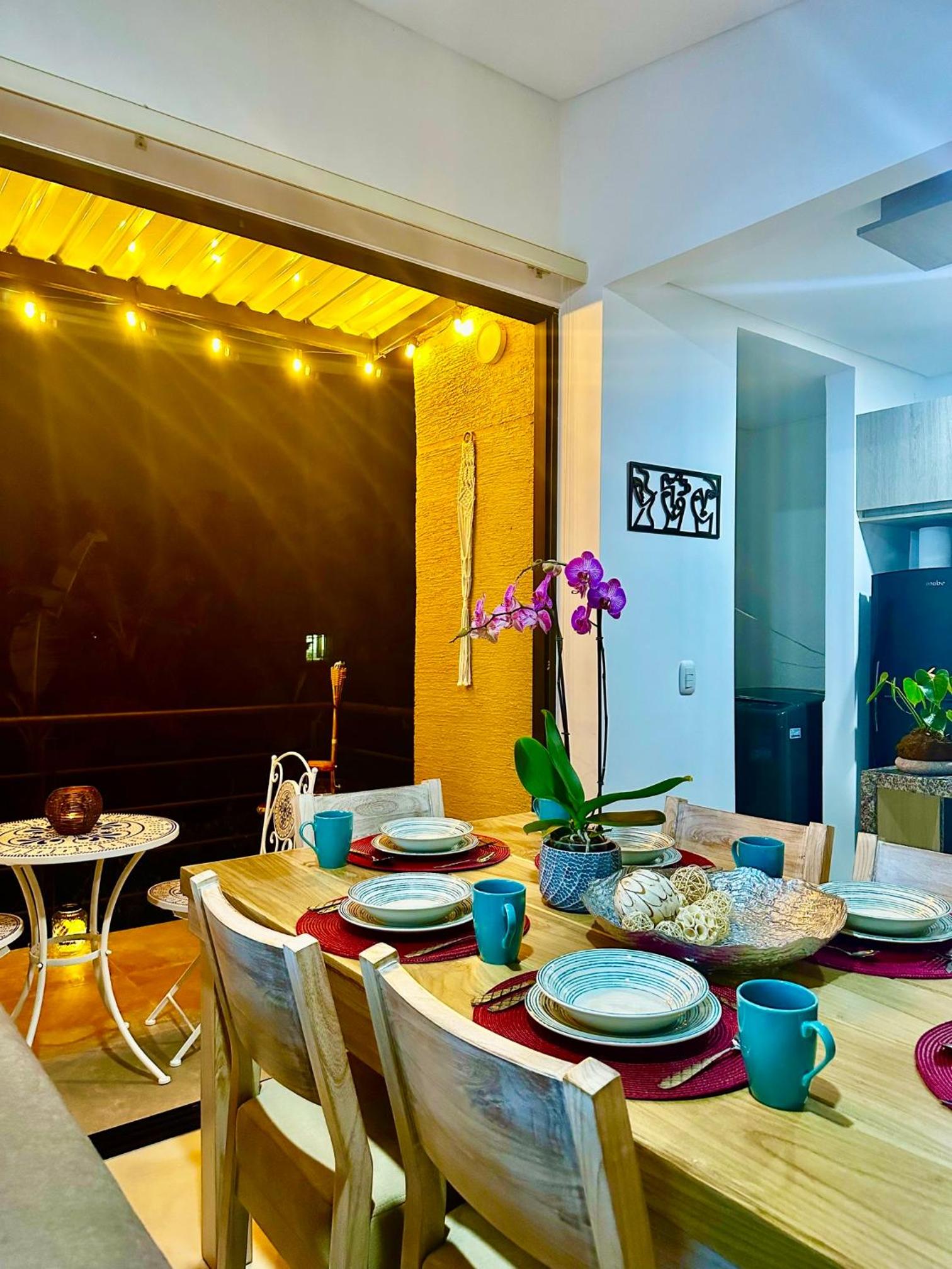 Apartamento Condominio Vacaciones G305 a 5 Minutos del Aeropuerto, 20 minutos del parque del cafe cerca en Armenia, Ubicado en La Tebaida.