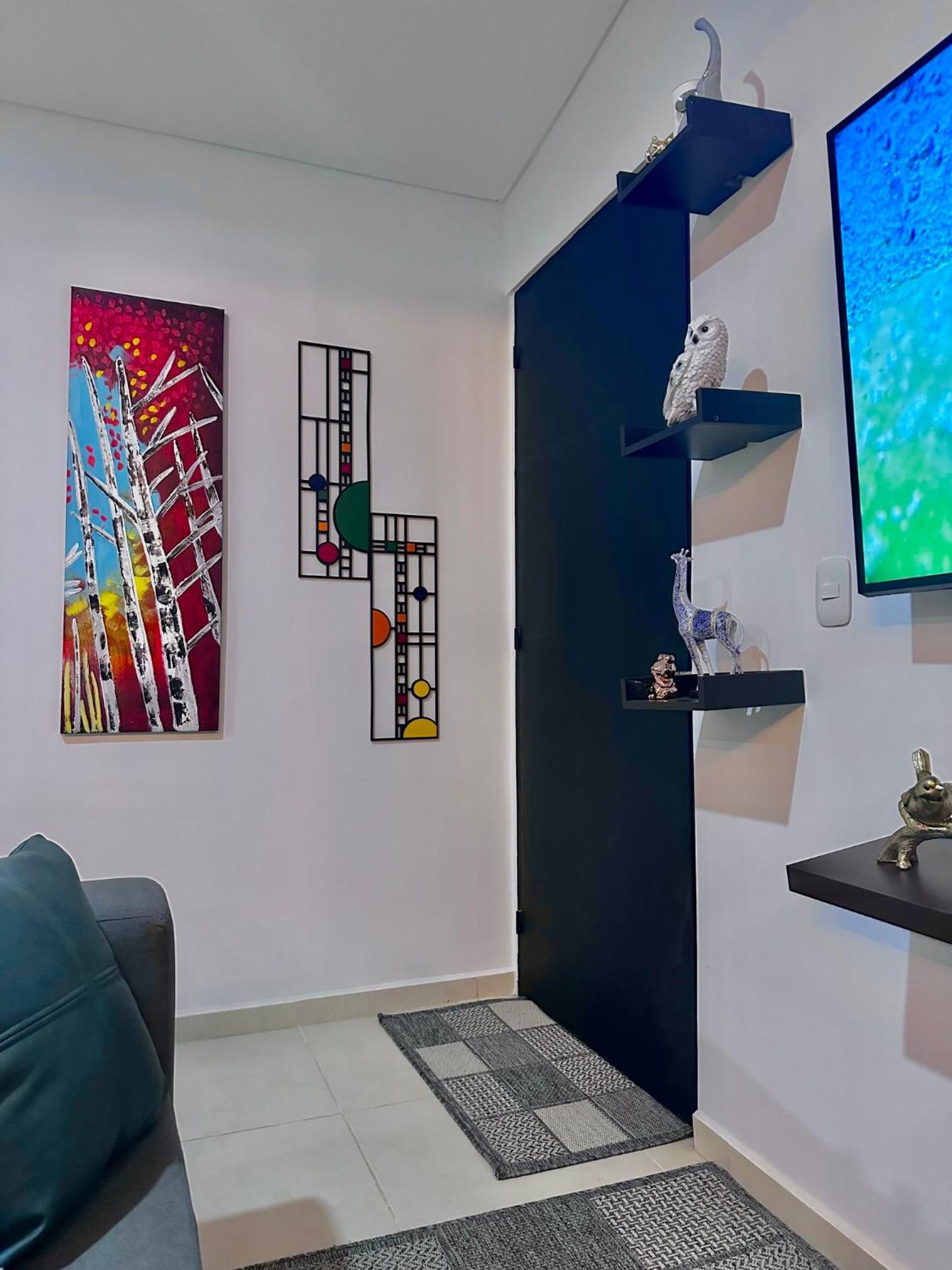Apartamento Condominio Vacaciones G305 a 5 Minutos del Aeropuerto, 20 minutos del parque del cafe cerca en Armenia, Ubicado en La Tebaida.