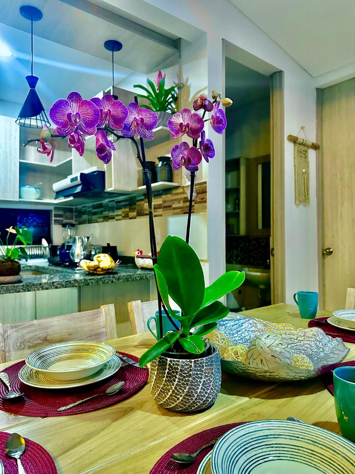 Apartamento Condominio Vacaciones G305 a 5 Minutos del Aeropuerto, 20 minutos del parque del cafe cerca en Armenia, Ubicado en La Tebaida.
