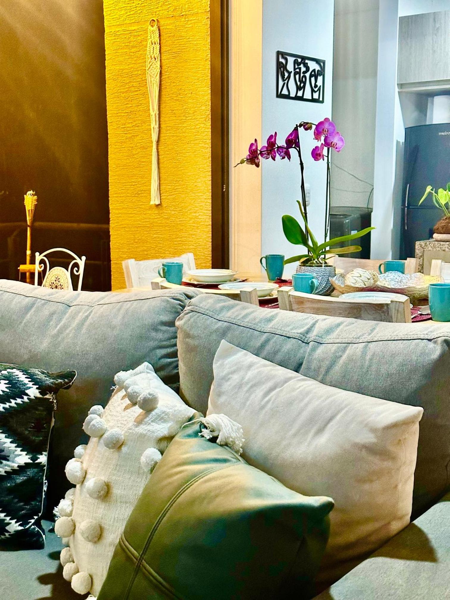 Apartamento Condominio Vacaciones G305 a 5 Minutos del Aeropuerto, 20 minutos del parque del cafe cerca en Armenia, Ubicado en La Tebaida.