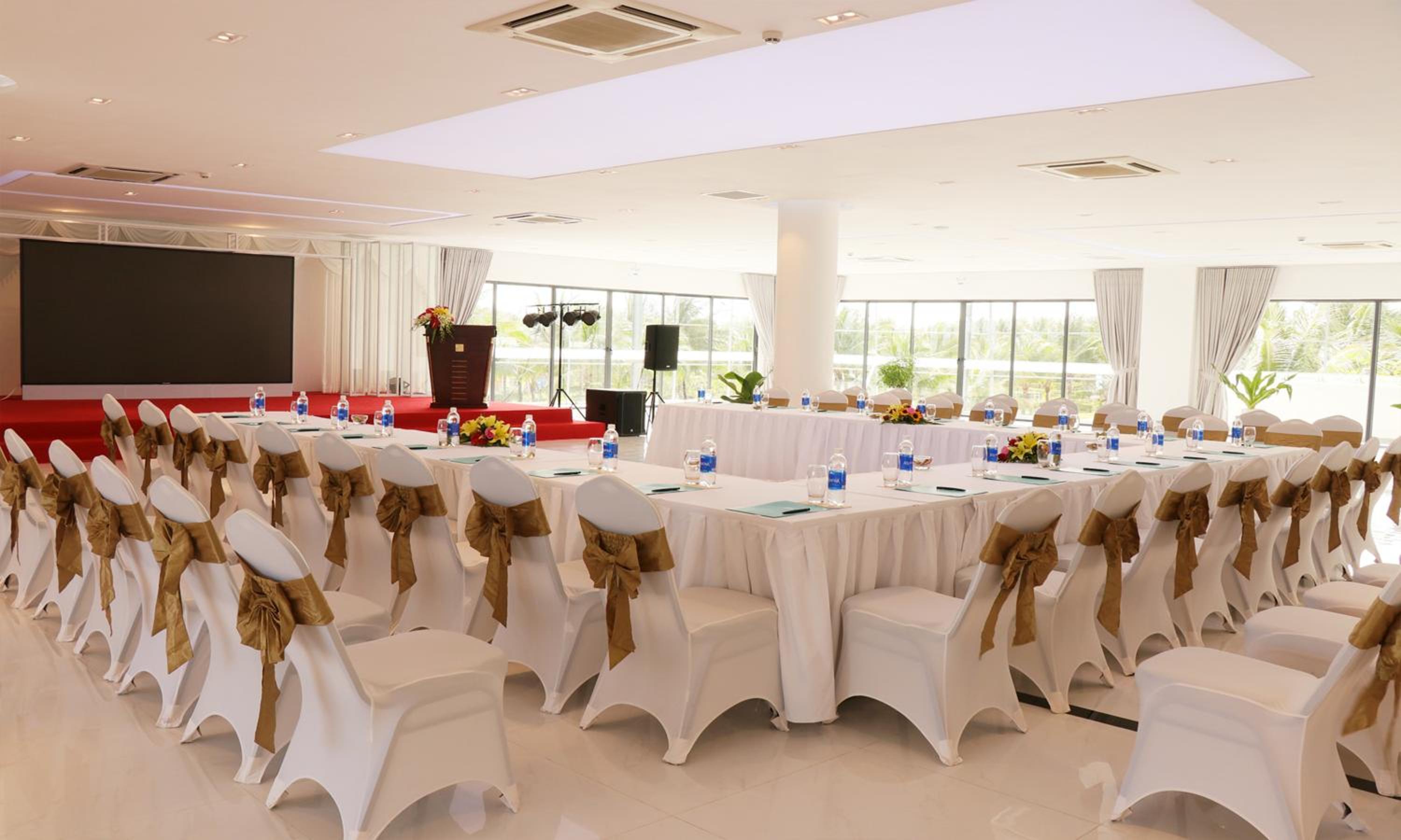 Cam Ranh Riviera Beach Resort & Spa 23