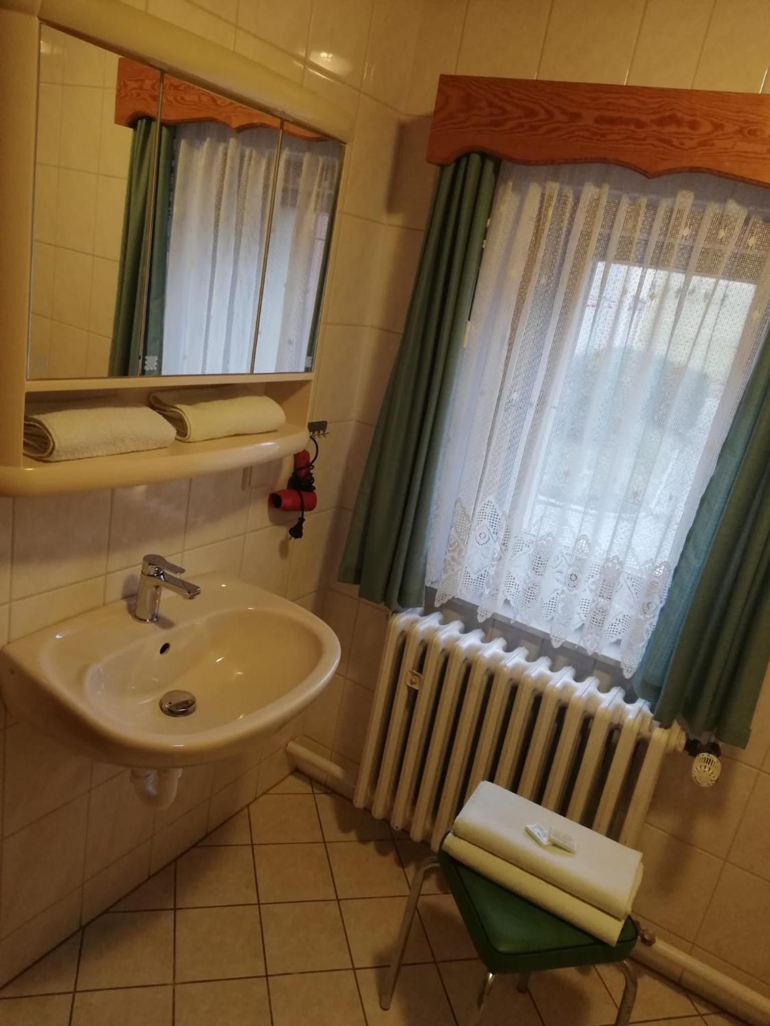 Erzhof Nassau- Gästezimmer an der Loipe