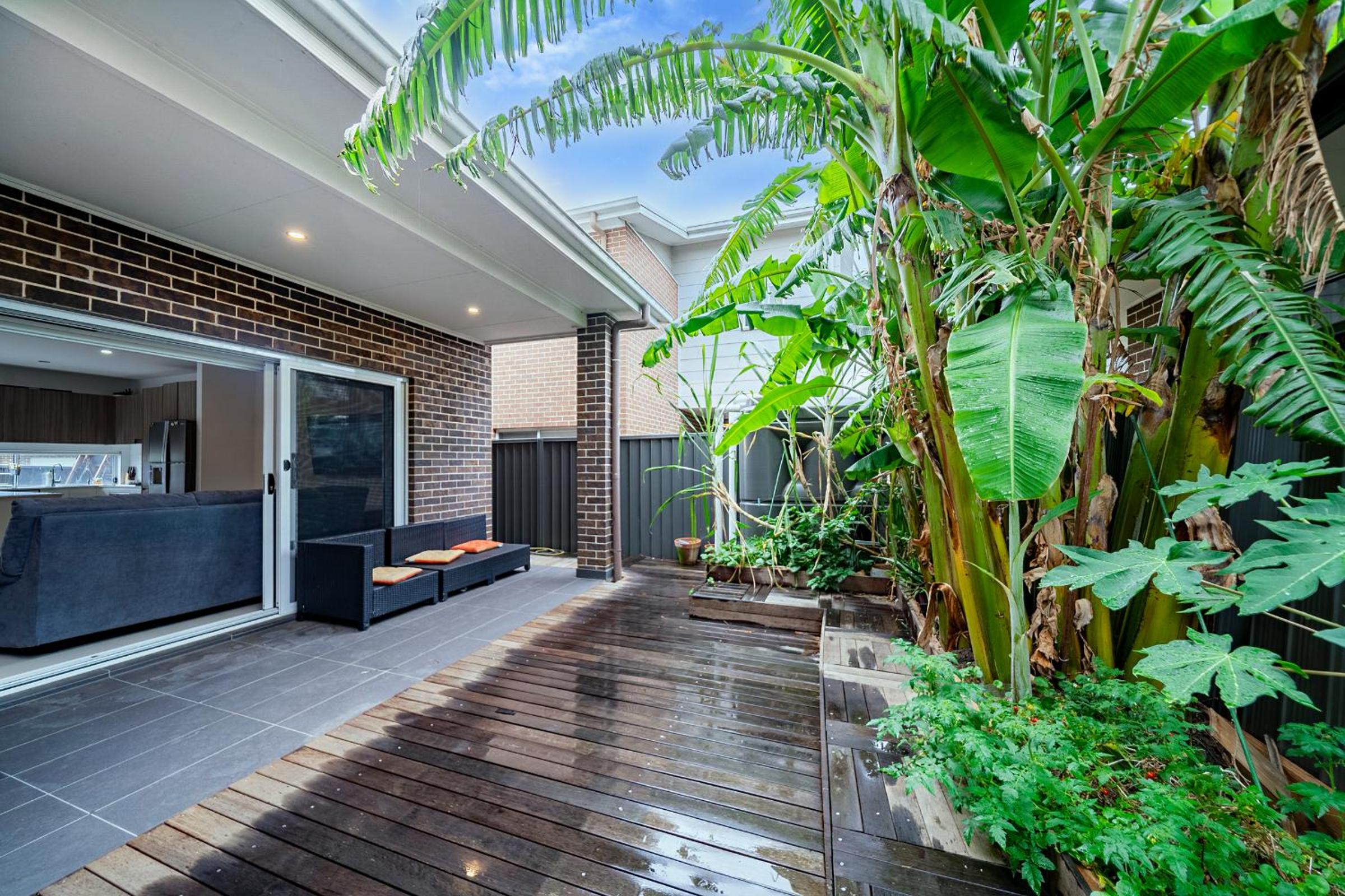 Spacious 5 Bedroom 2.5 bathroom House in Gregory Hills