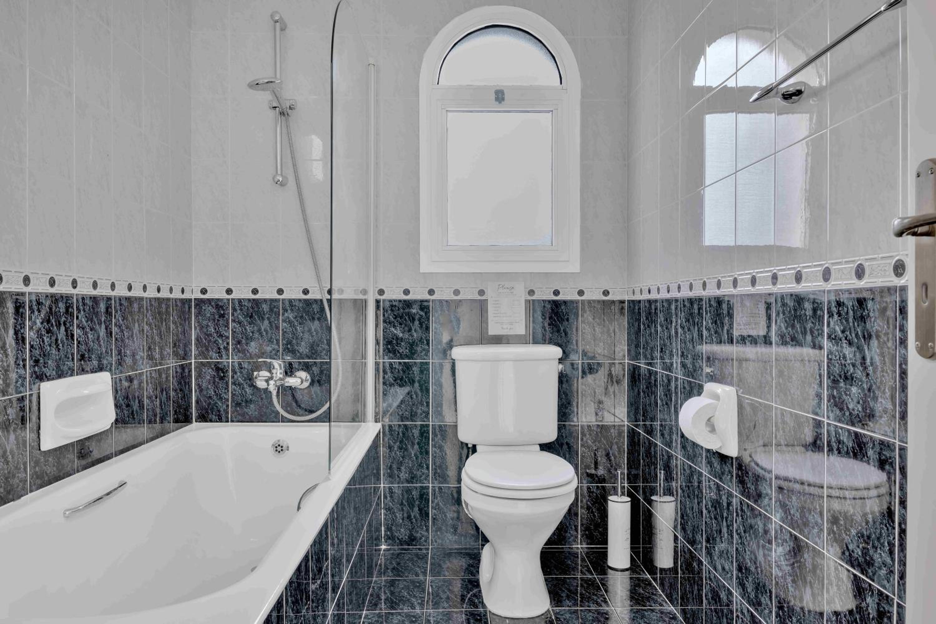 Phaedrus Living: Coral Bay Luxury Villa