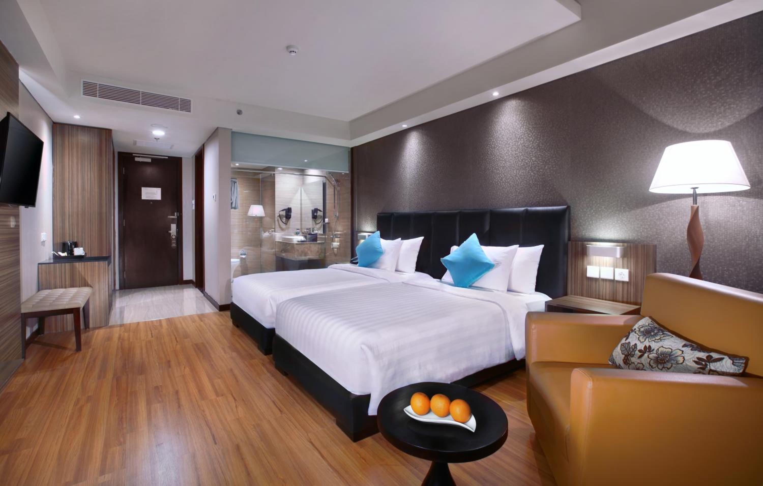 Solo Vacations - The Alana Hotel  Convention Center Solo by ASTON - Property Image 9