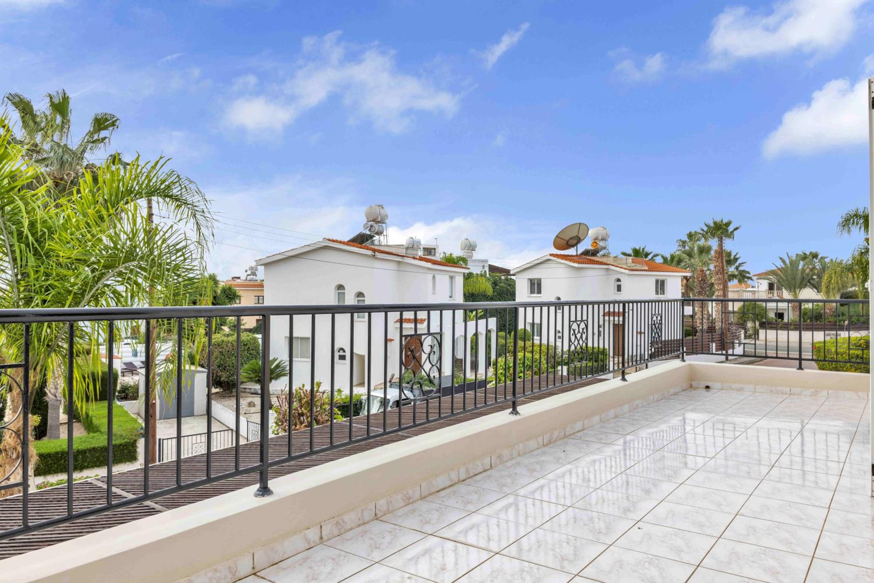 Phaedrus Living: Coral Bay Luxury Villa