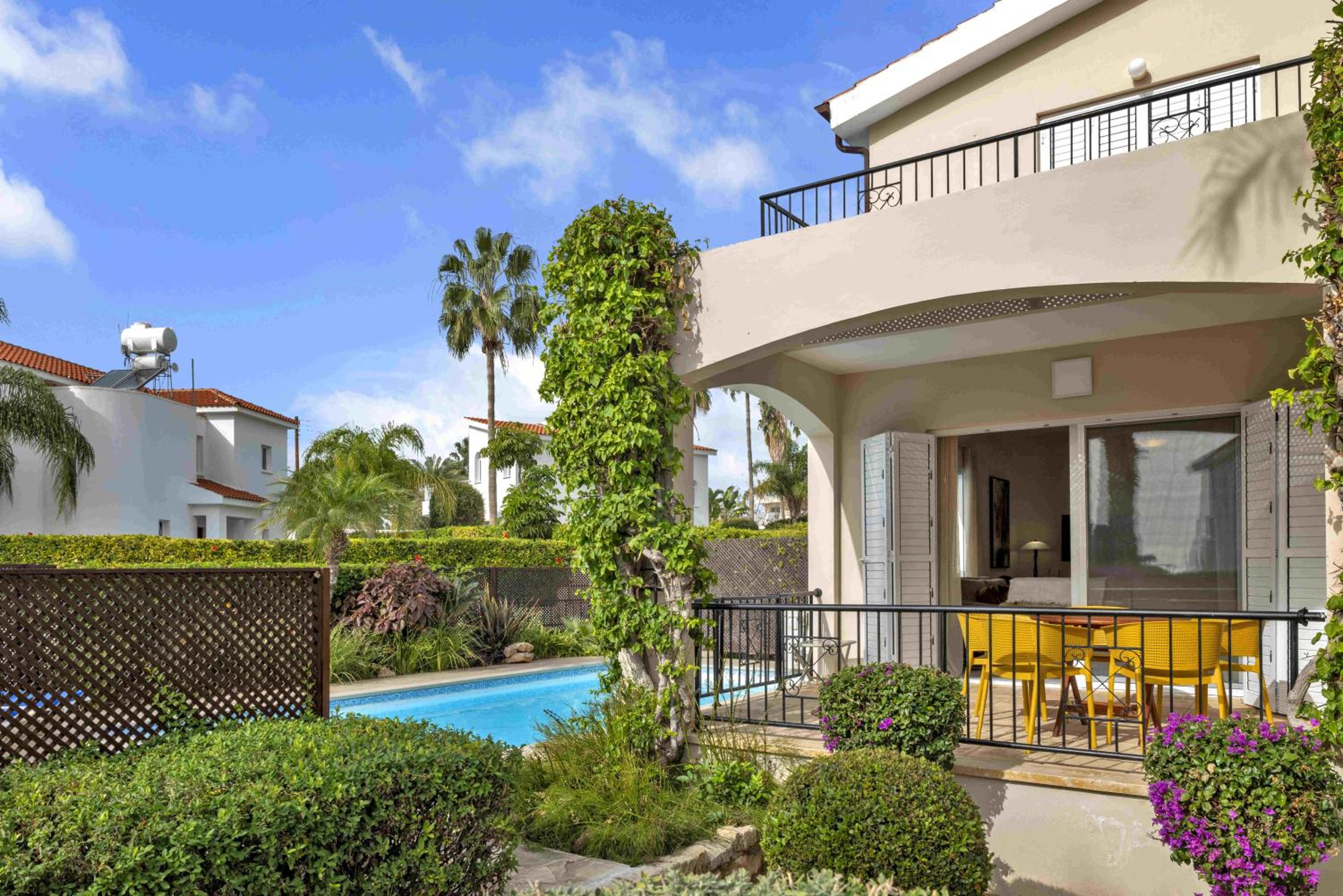 Phaedrus Living: Coral Bay Luxury Villa
