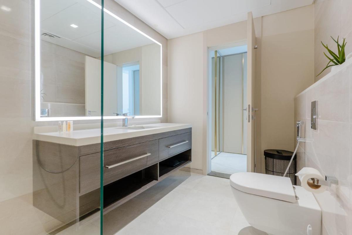 LUXFolio Retreats - Beautiful Hillside 1 Bedroom