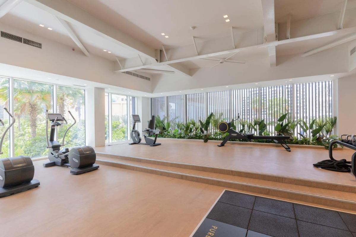 LUXFolio Retreats - Beautiful Hillside 1 Bedroom