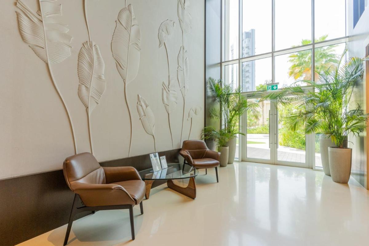 LUXFolio Retreats - Beautiful Hillside 1 Bedroom