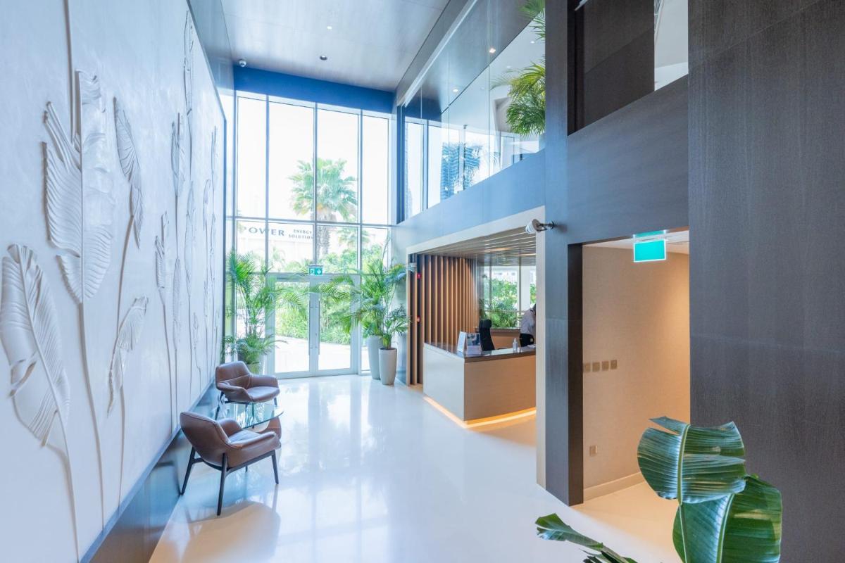 LUXFolio Retreats - Beautiful Hillside 1 Bedroom