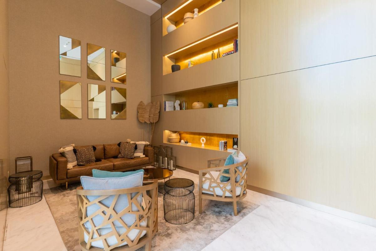 LUXFolio Retreats - Beautiful Hillside 1 Bedroom