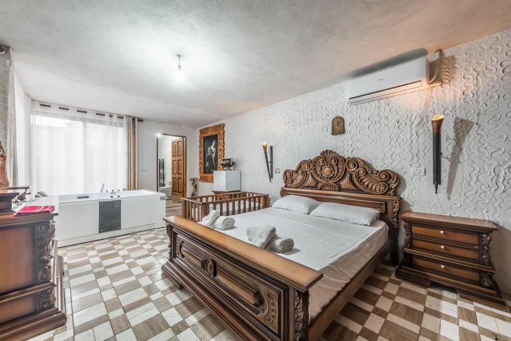 Kanuni Authentic Albanian House by PikHost